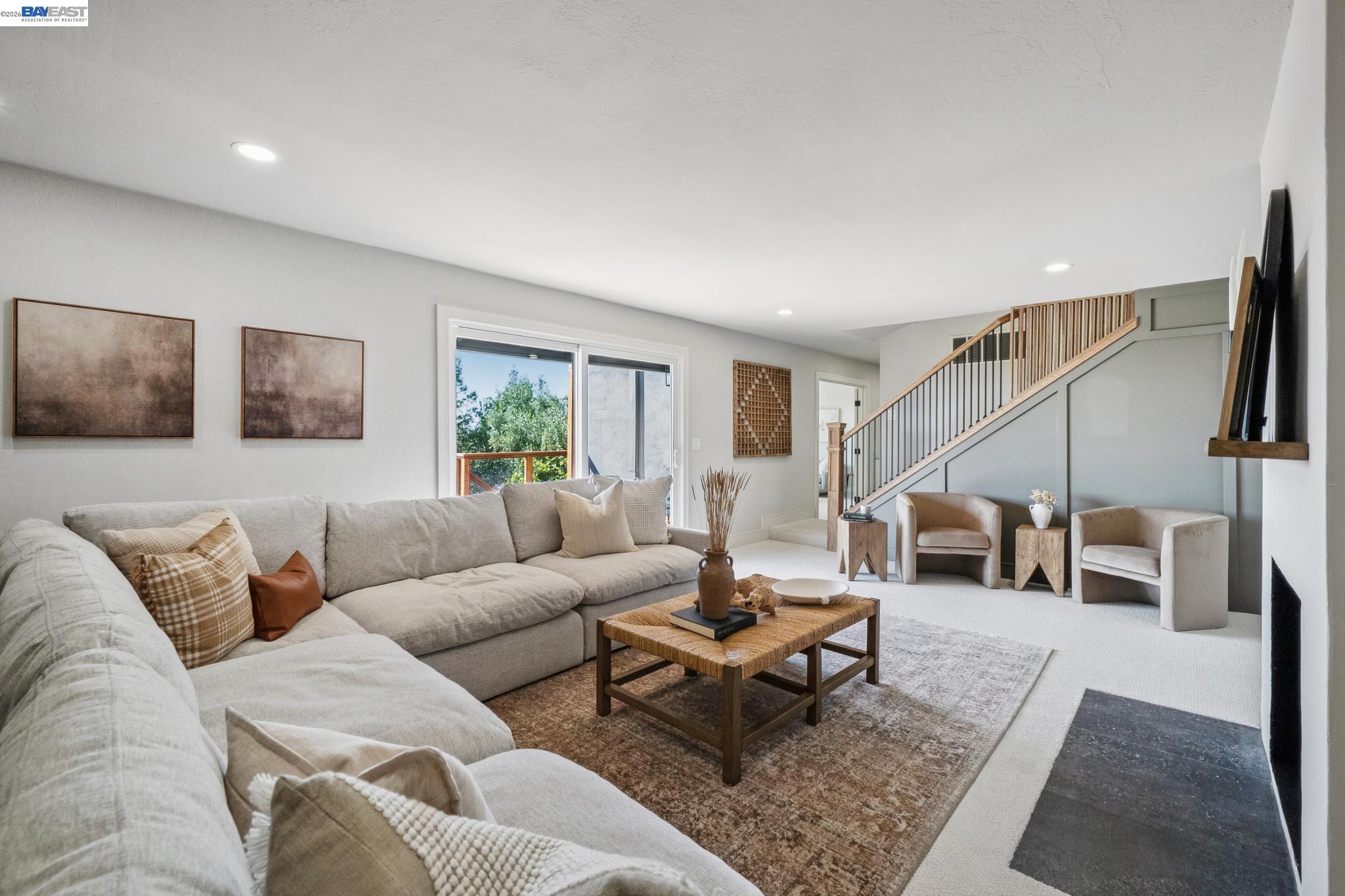 Detail Gallery Image 37 of 60 For 5969 Rincon Dr, Oakland,  CA 94611 - 5 Beds | 3 Baths