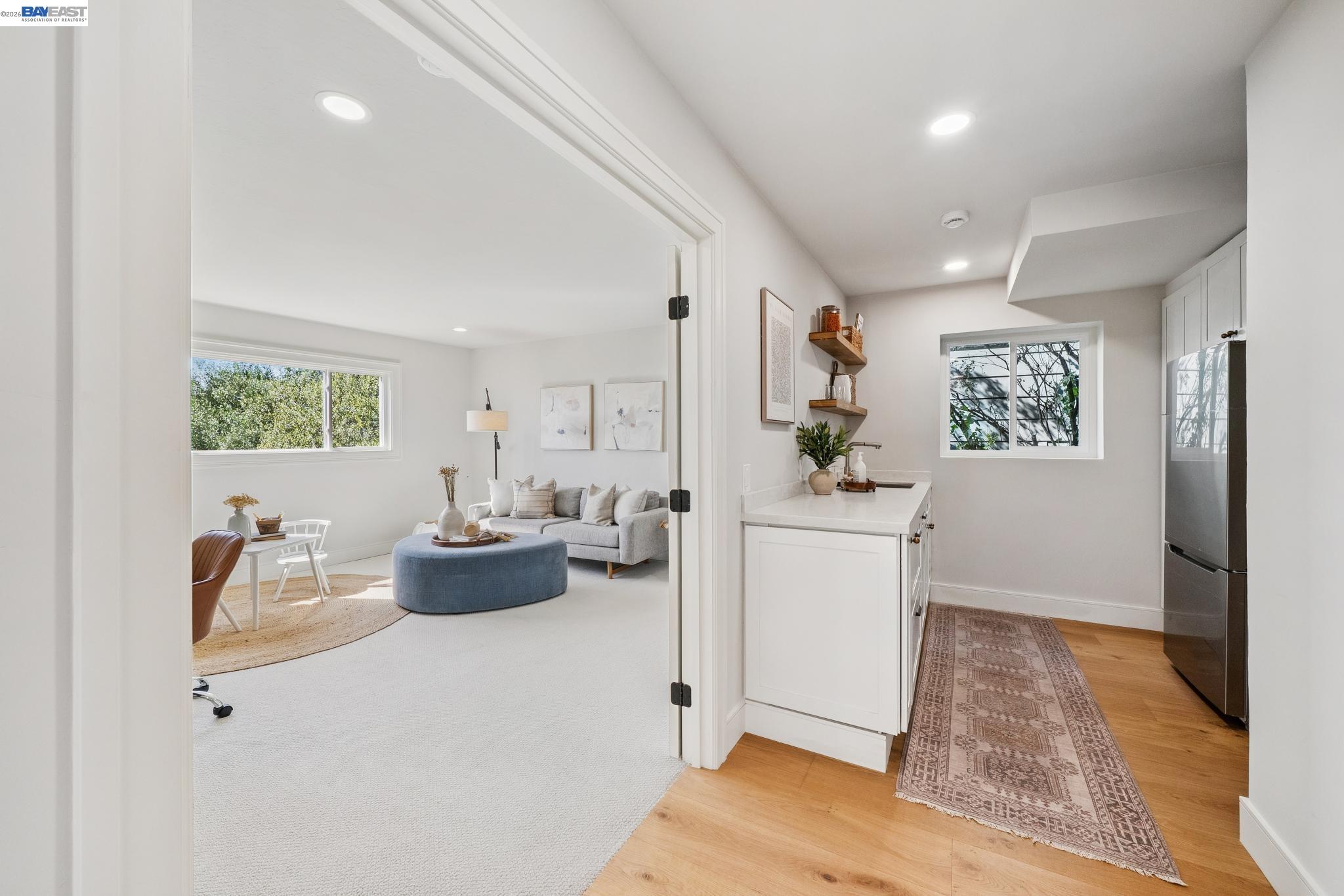 Detail Gallery Image 38 of 60 For 5969 Rincon Dr, Oakland,  CA 94611 - 5 Beds | 3 Baths