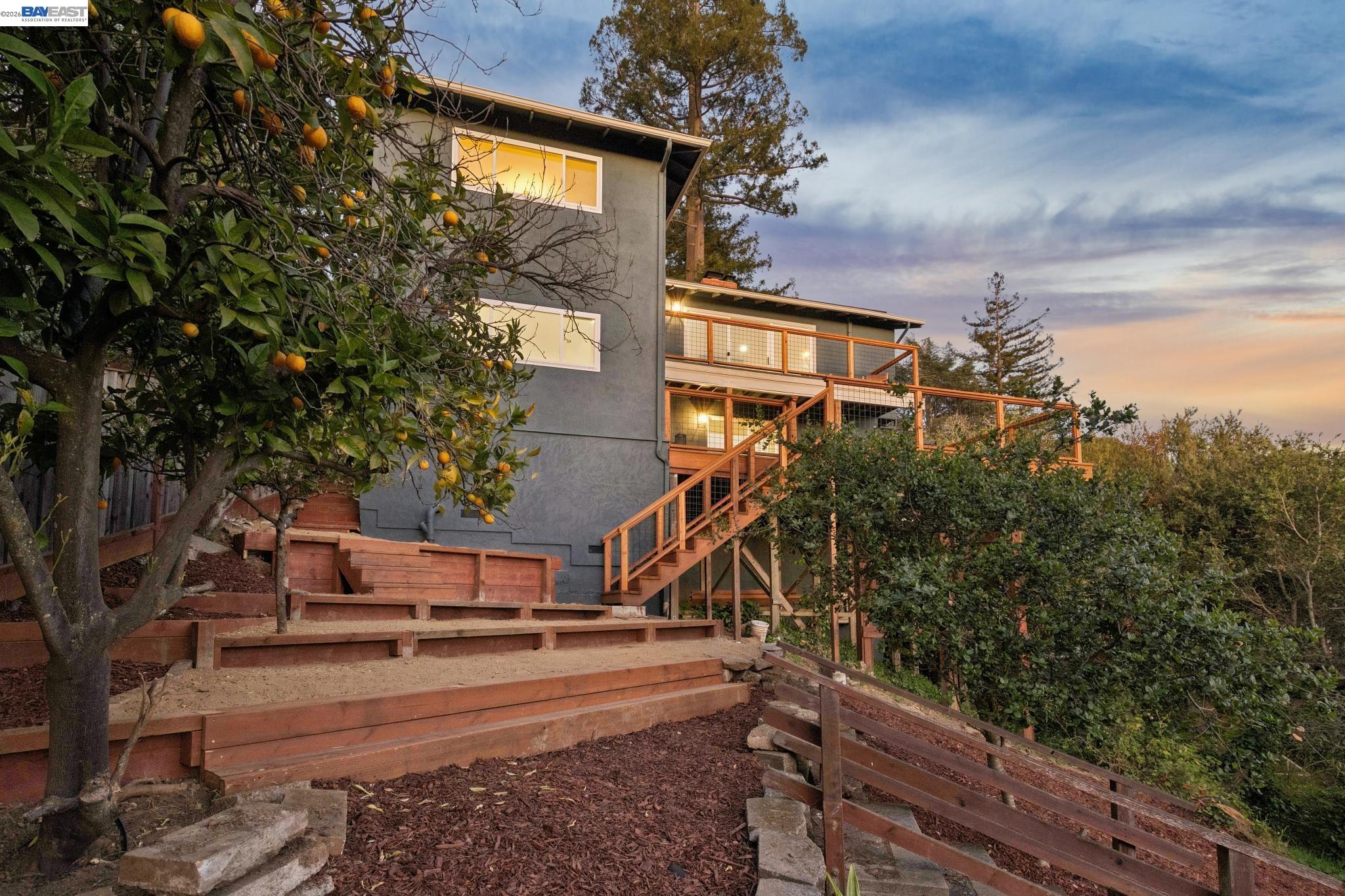 Detail Gallery Image 56 of 60 For 5969 Rincon Dr, Oakland,  CA 94611 - 5 Beds | 3 Baths