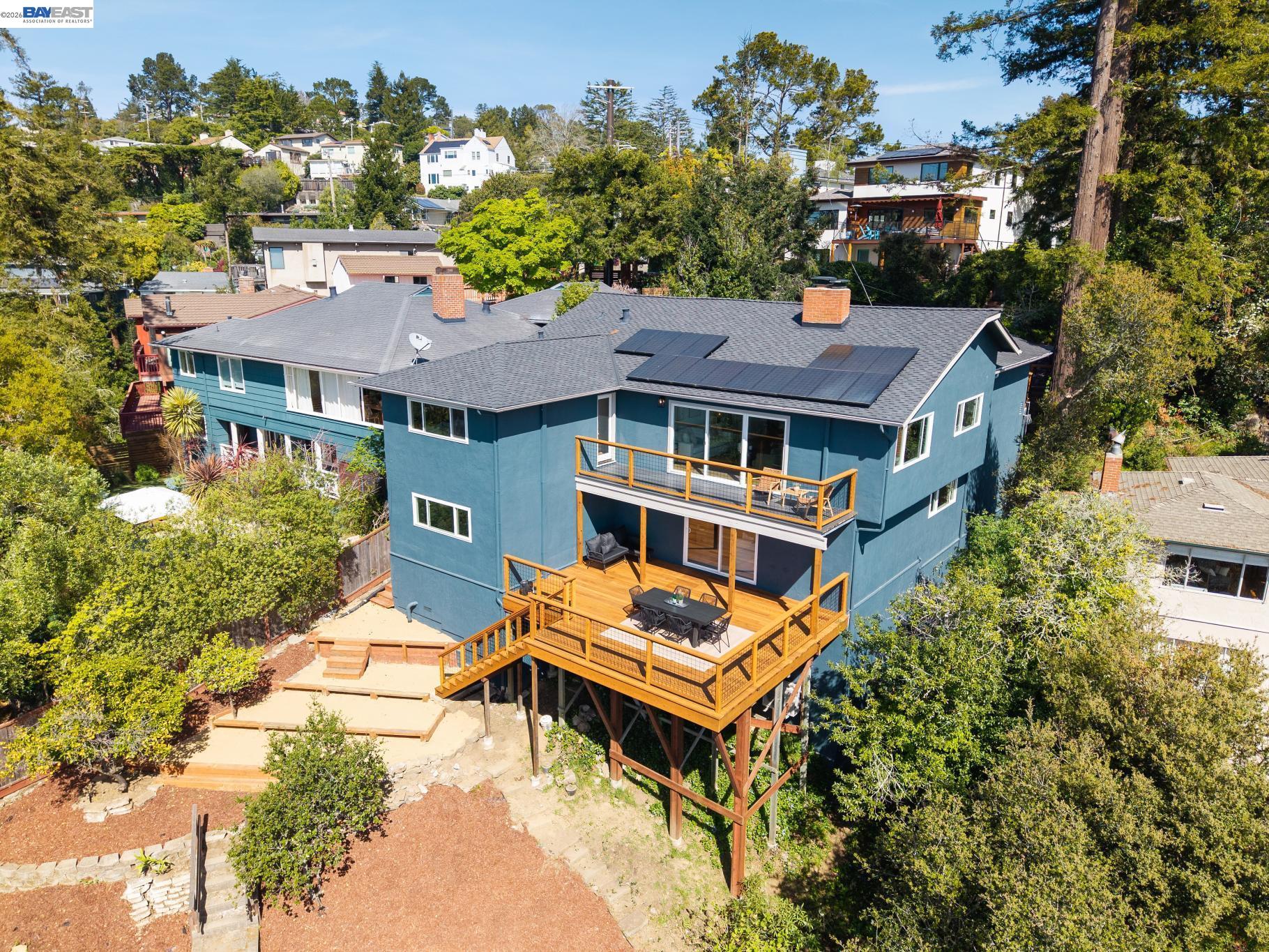 Detail Gallery Image 58 of 60 For 5969 Rincon Dr, Oakland,  CA 94611 - 5 Beds | 3 Baths