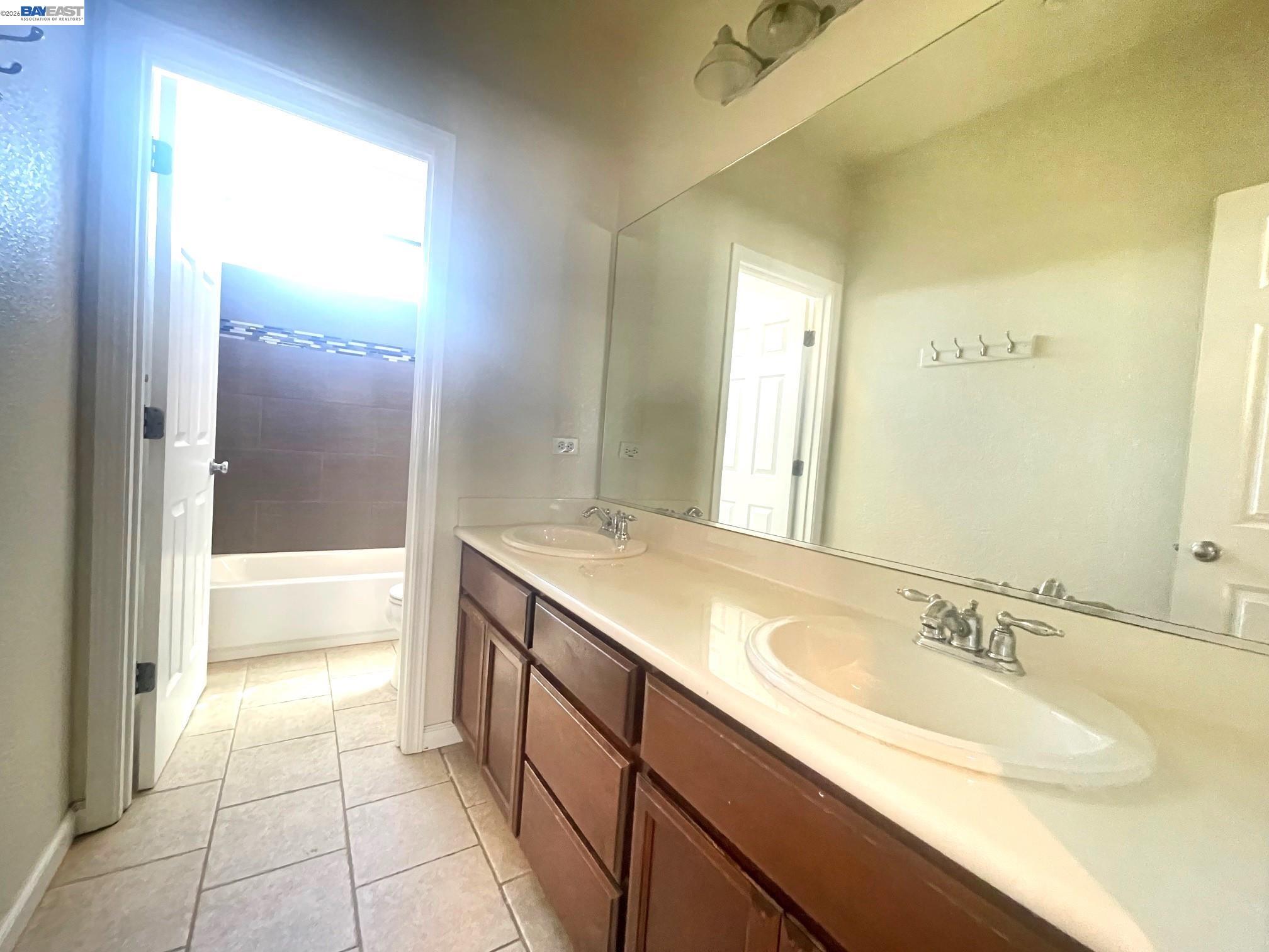 Detail Gallery Image 25 of 35 For 1669 Marina Way,, Brentwood,  CA 94513 - 5 Beds | 3 Baths