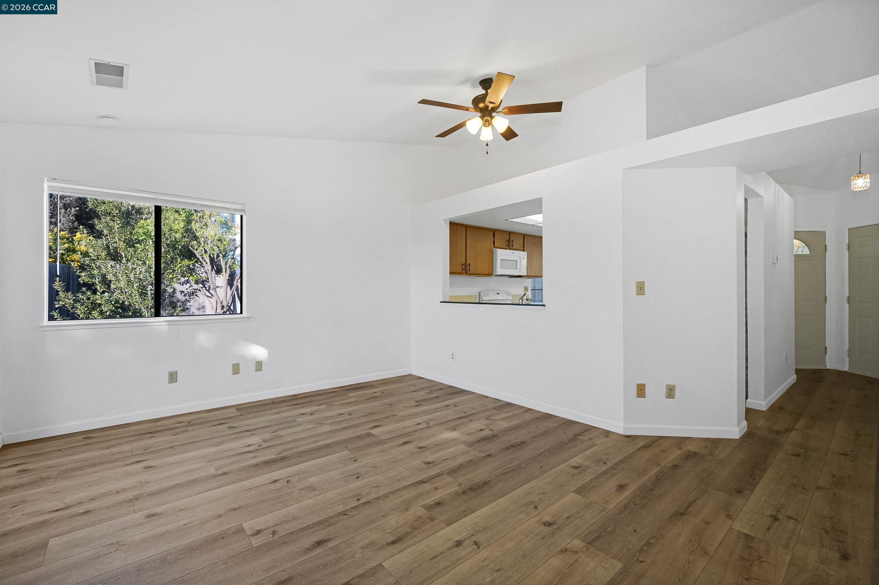 Detail Gallery Image 10 of 31 For 237 Starboard Dr, Vallejo,  CA 94590 - 2 Beds | 1 Baths