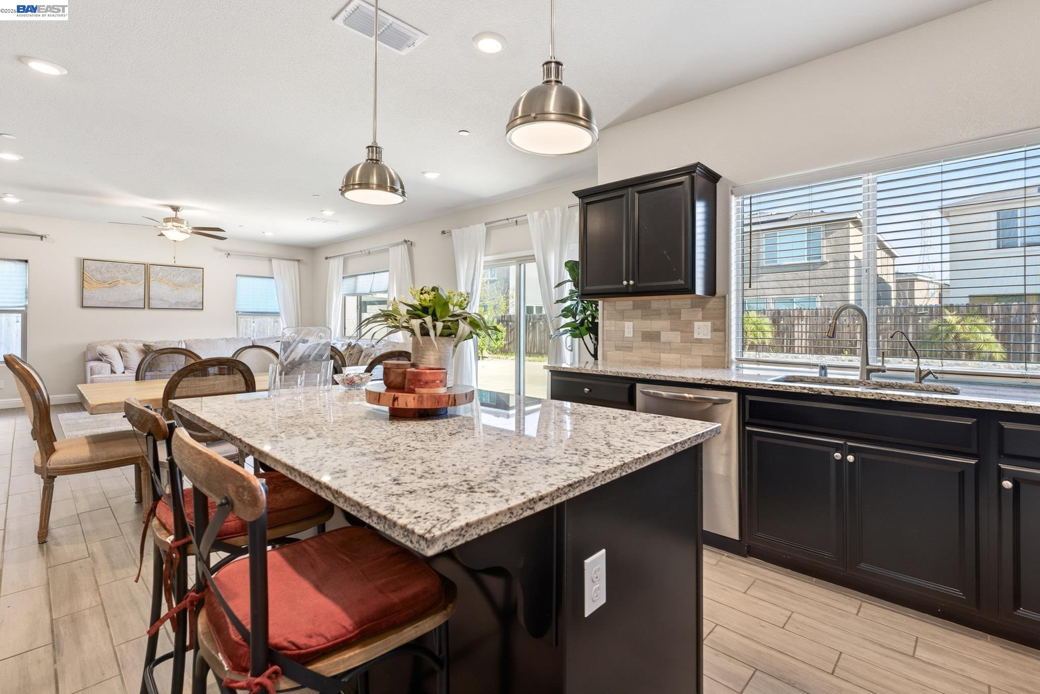 Detail Gallery Image 13 of 41 For 2419 Gabriel Dr, Merced,  CA 95340 - 4 Beds | 2/1 Baths