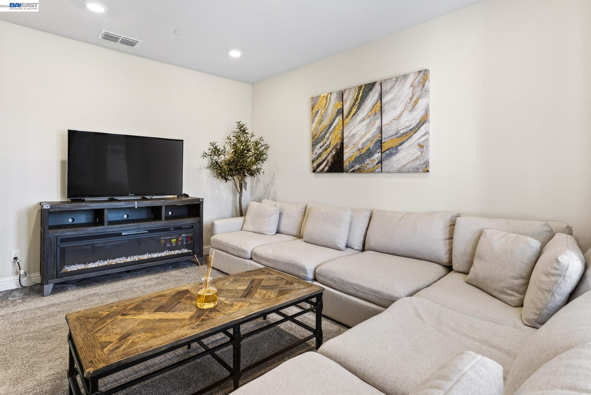 Detail Gallery Image 6 of 41 For 2419 Gabriel Dr, Merced,  CA 95340 - 4 Beds | 2/1 Baths