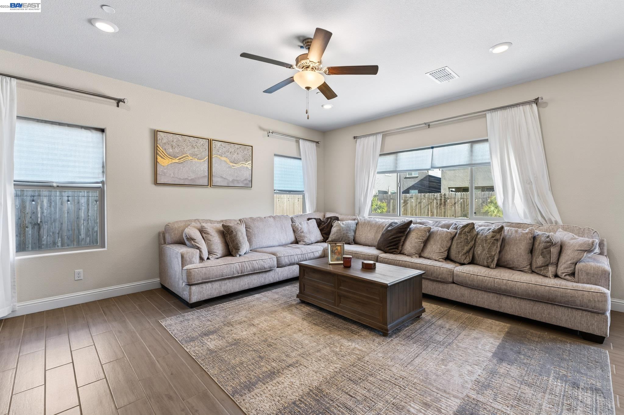 Detail Gallery Image 9 of 41 For 2419 Gabriel Dr, Merced,  CA 95340 - 4 Beds | 2/1 Baths