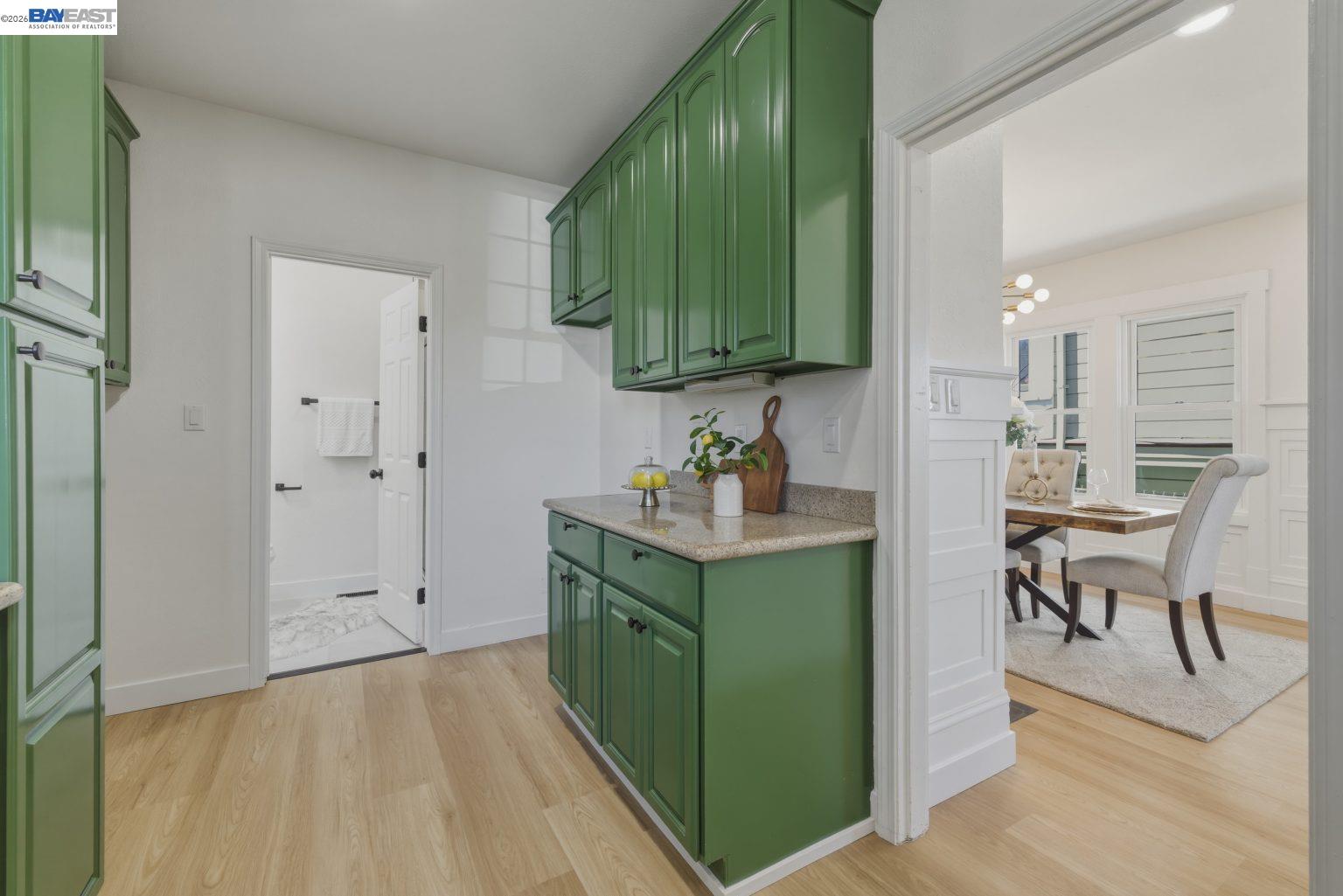 Detail Gallery Image 12 of 45 For 1726 Eagle Ave, Alameda,  CA 94501 - 3 Beds | 2 Baths