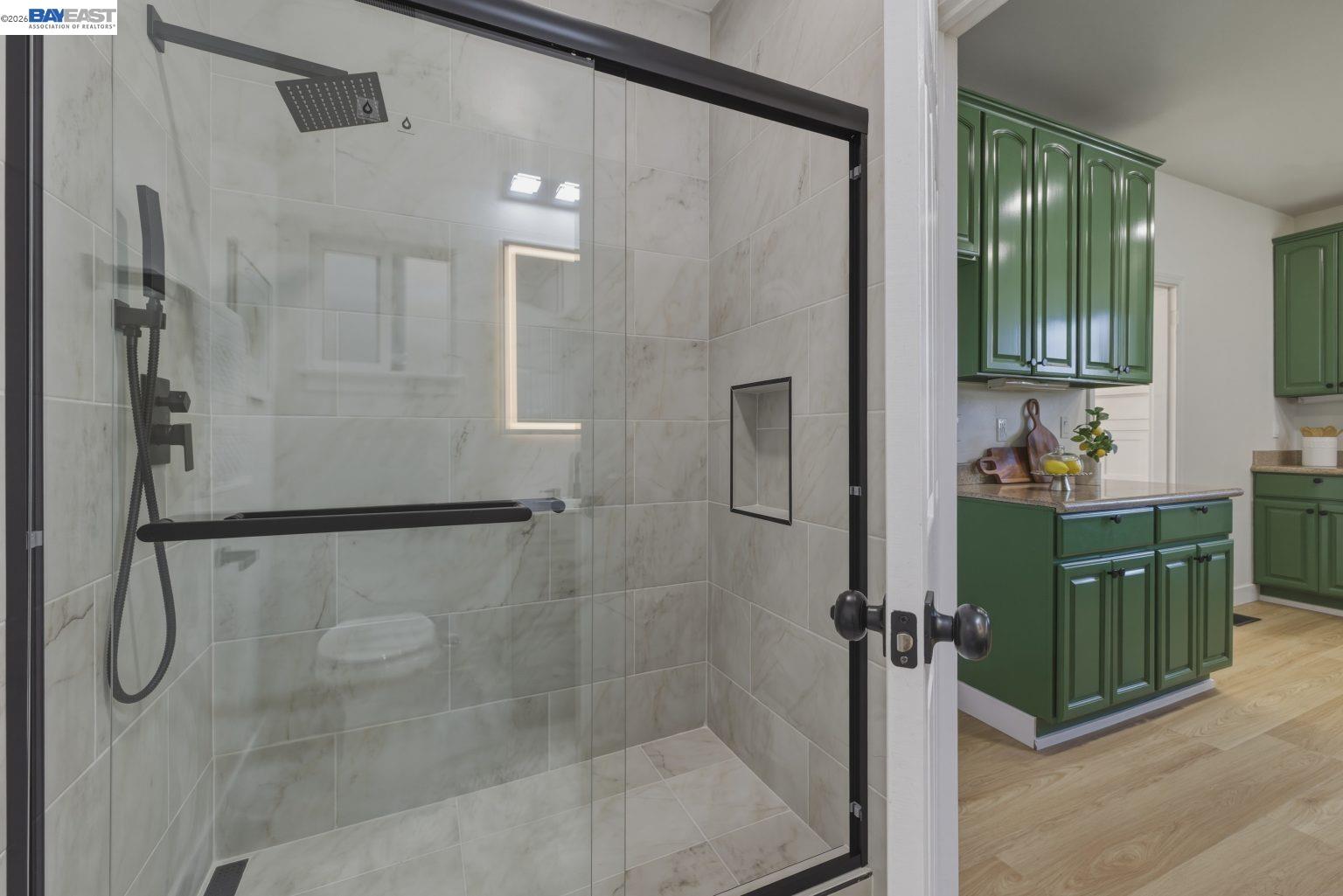 Detail Gallery Image 17 of 45 For 1726 Eagle Ave, Alameda,  CA 94501 - 3 Beds | 2 Baths