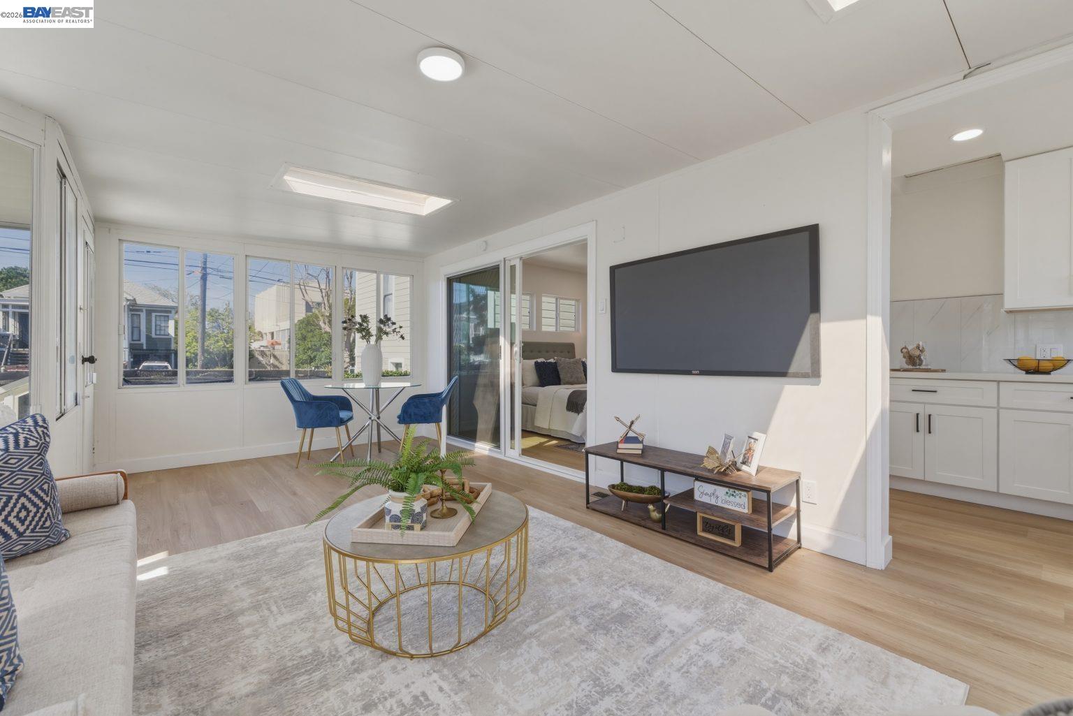 Detail Gallery Image 30 of 45 For 1726 Eagle Ave, Alameda,  CA 94501 - 3 Beds | 2 Baths