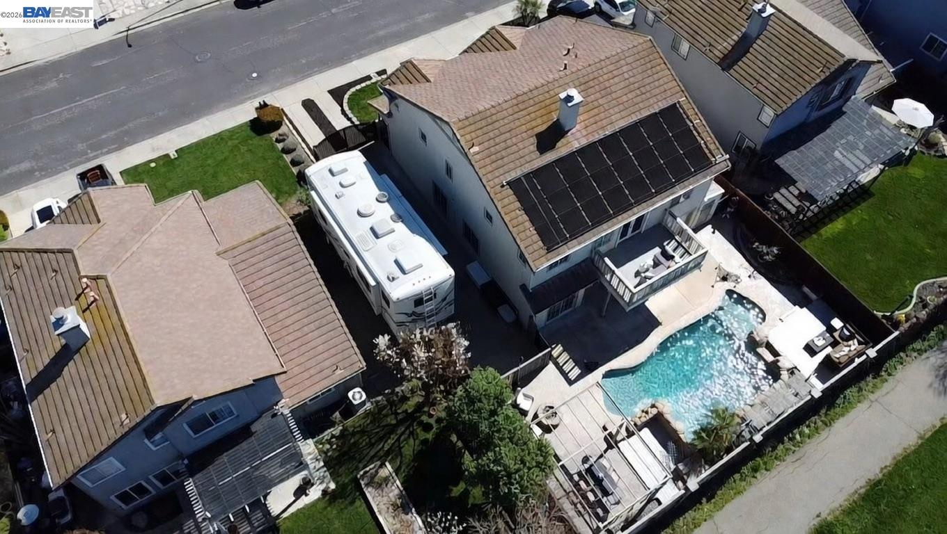 Detail Gallery Image 16 of 41 For 1426 Jayhawk Ln, Livermore,  CA 94551 - 4 Beds | 2/1 Baths