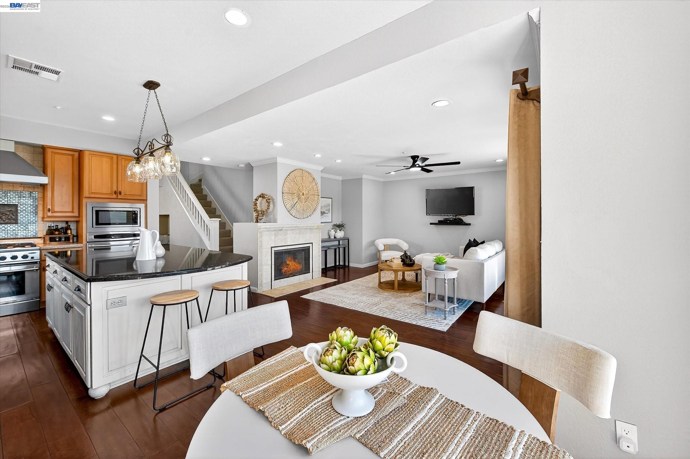 Detail Gallery Image 5 of 41 For 1426 Jayhawk Ln, Livermore,  CA 94551 - 4 Beds | 2/1 Baths