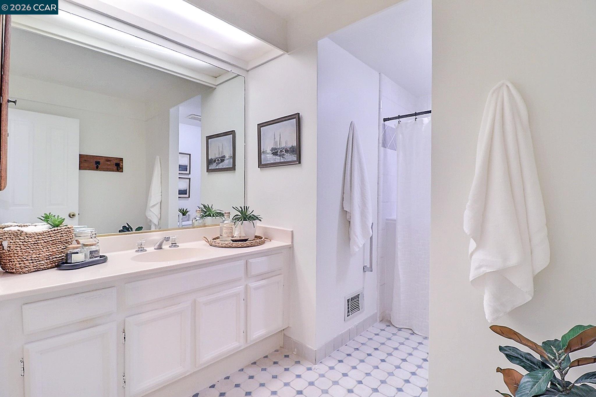 Detail Gallery Image 38 of 60 For 3320 Bowmore Court, Walnut Creek,  CA 94598-3901 - 4 Beds | 2 Baths