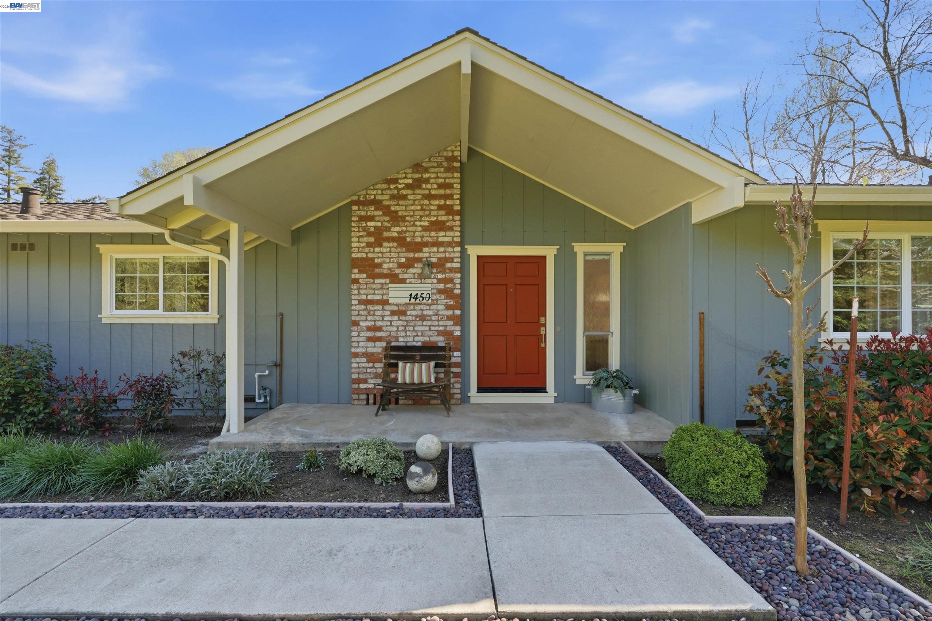Detail Gallery Image 10 of 55 For 1450 Finley Rd, Pleasanton,  CA 94588 - 4 Beds | 2 Baths