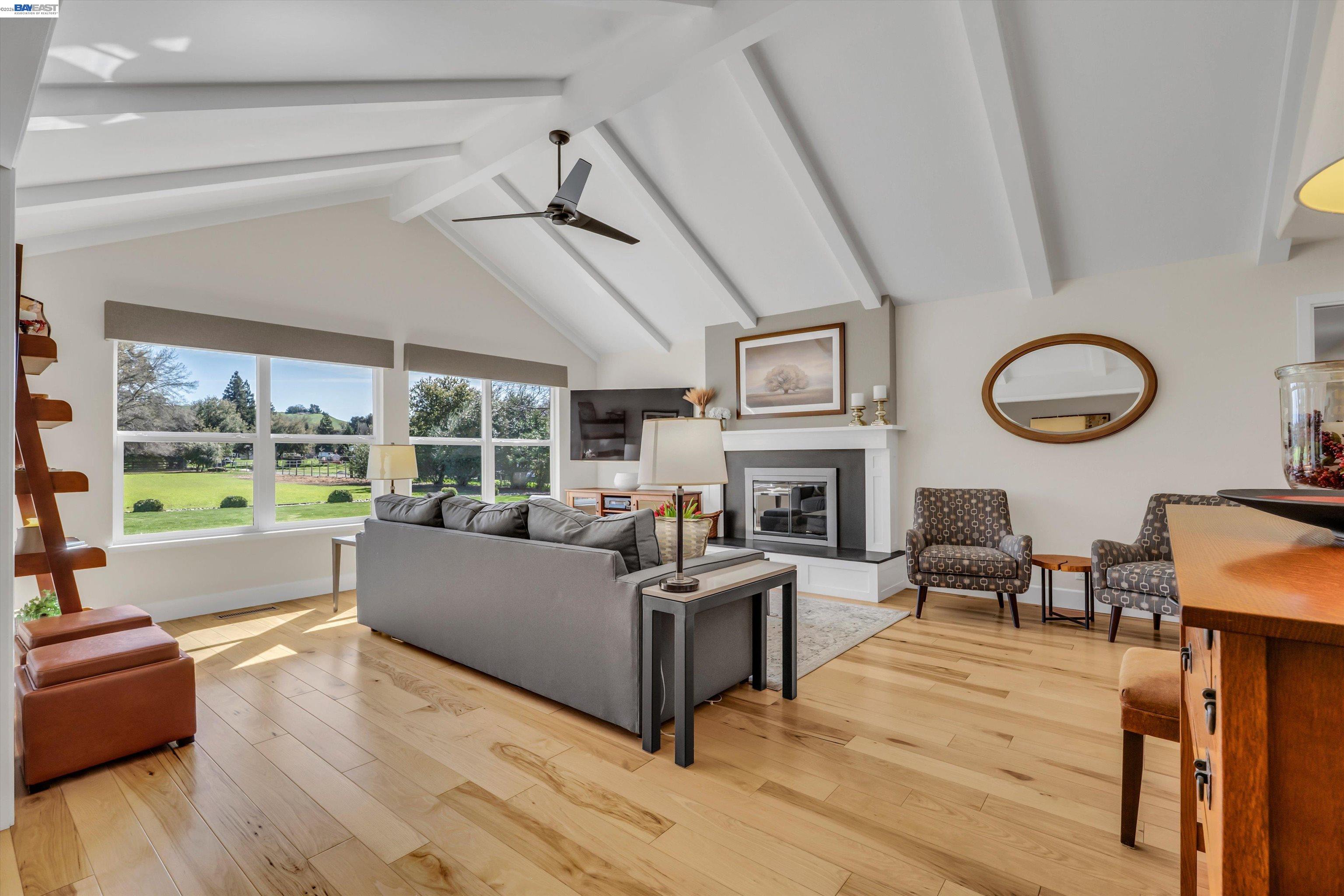 Detail Gallery Image 20 of 55 For 1450 Finley Rd, Pleasanton,  CA 94588 - 4 Beds | 2 Baths