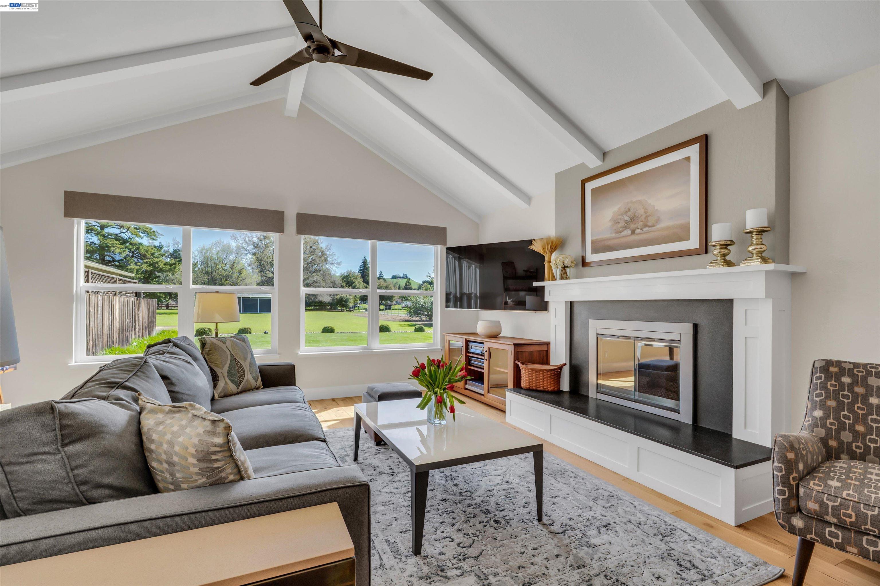 Detail Gallery Image 21 of 55 For 1450 Finley Rd, Pleasanton,  CA 94588 - 4 Beds | 2 Baths