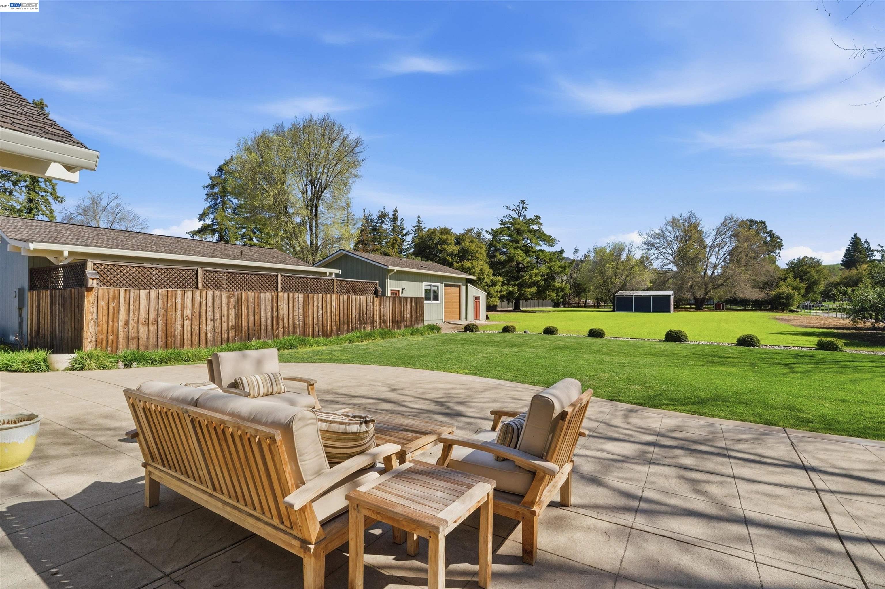 Detail Gallery Image 23 of 55 For 1450 Finley Rd, Pleasanton,  CA 94588 - 4 Beds | 2 Baths