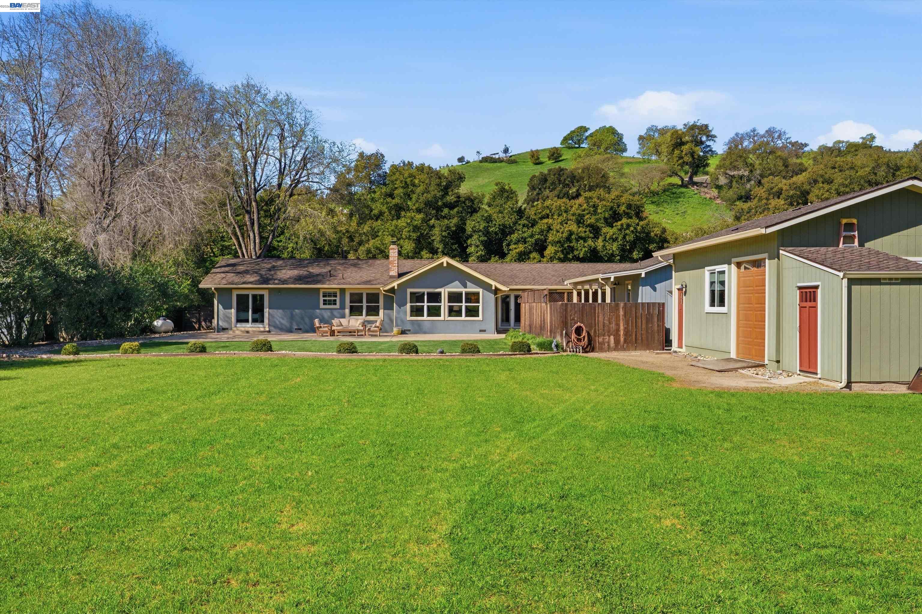 Detail Gallery Image 25 of 55 For 1450 Finley Rd, Pleasanton,  CA 94588 - 4 Beds | 2 Baths