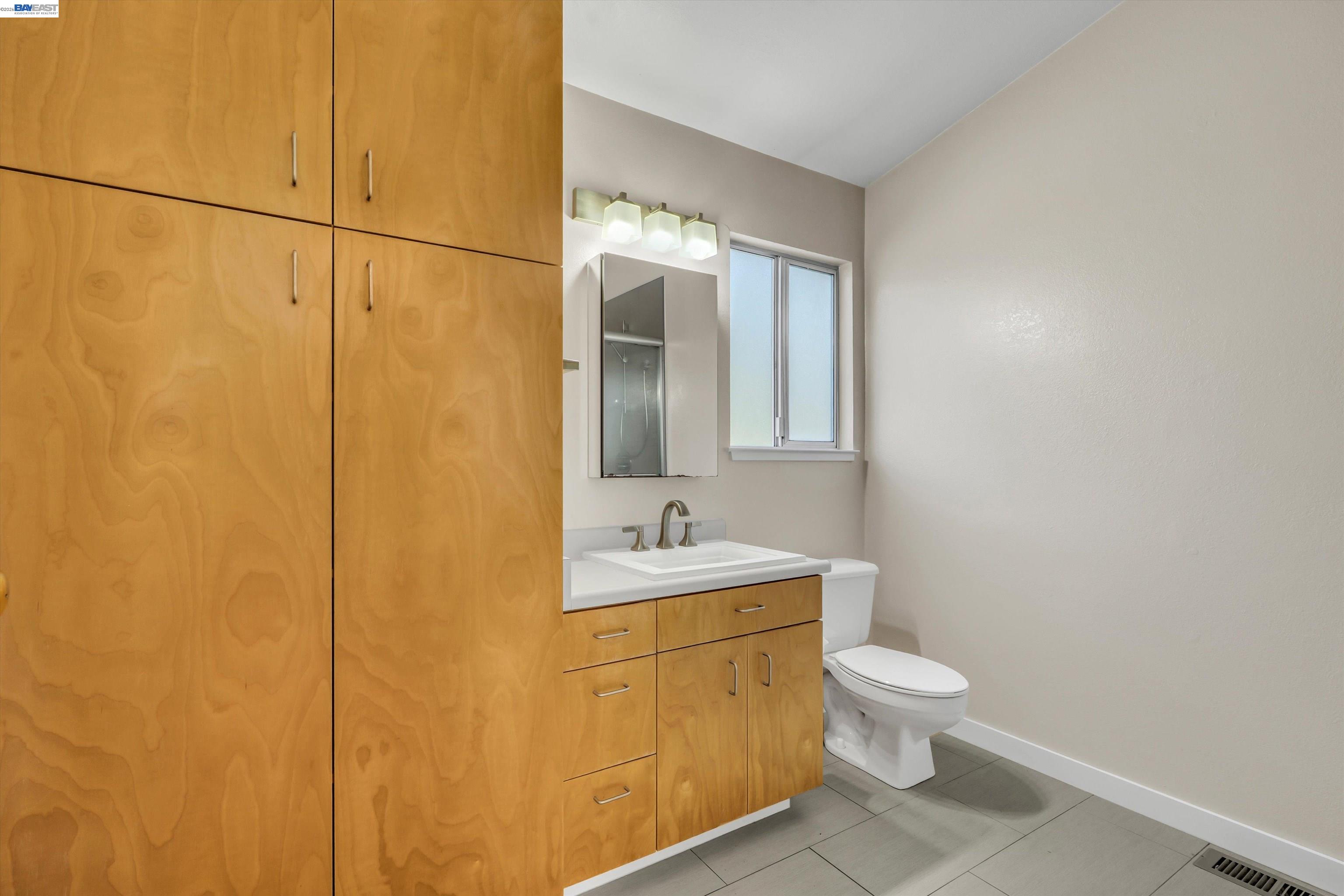 Detail Gallery Image 41 of 55 For 1450 Finley Rd, Pleasanton,  CA 94588 - 4 Beds | 2 Baths