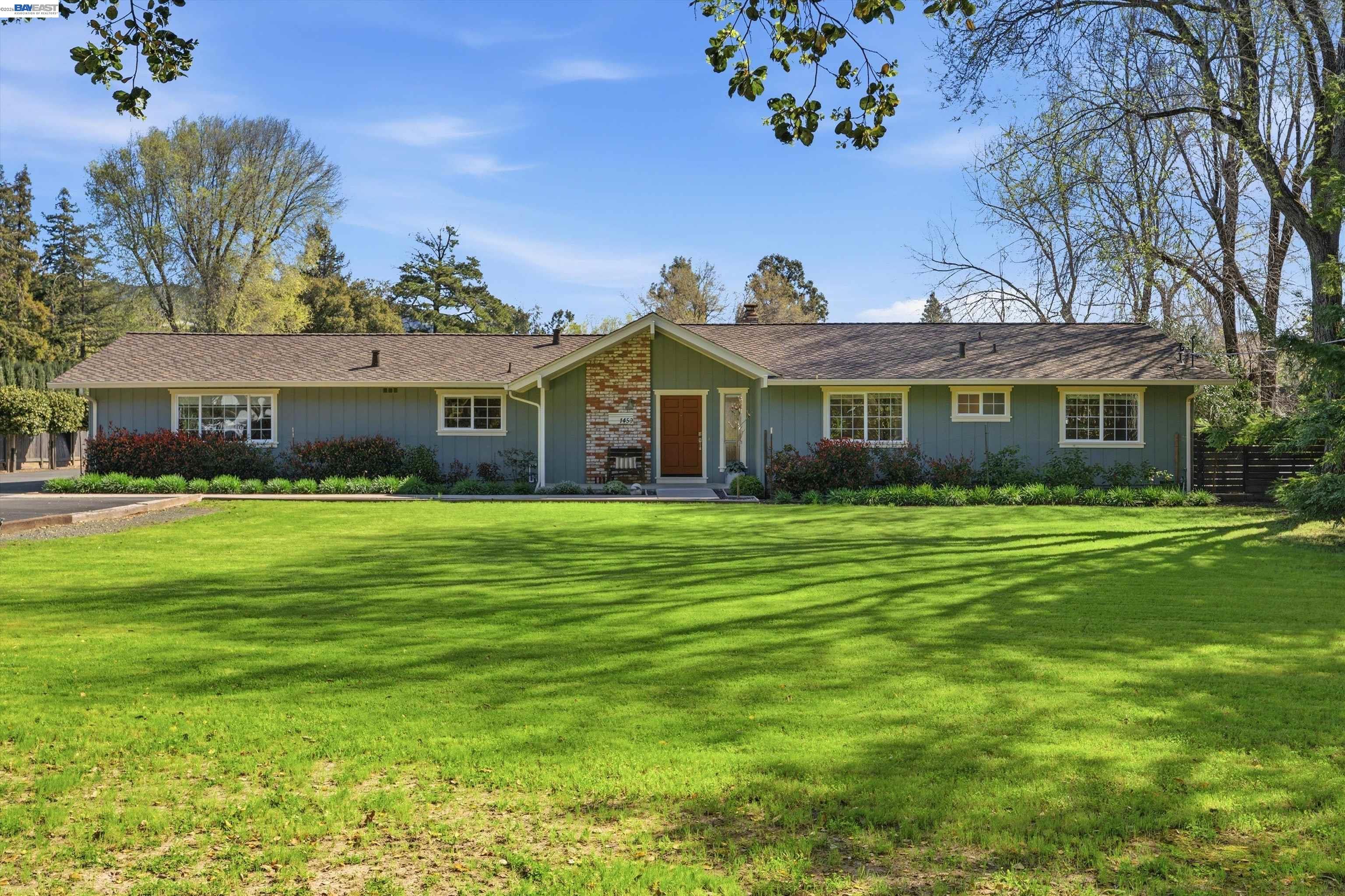 Detail Gallery Image 5 of 55 For 1450 Finley Rd, Pleasanton,  CA 94588 - 4 Beds | 2 Baths