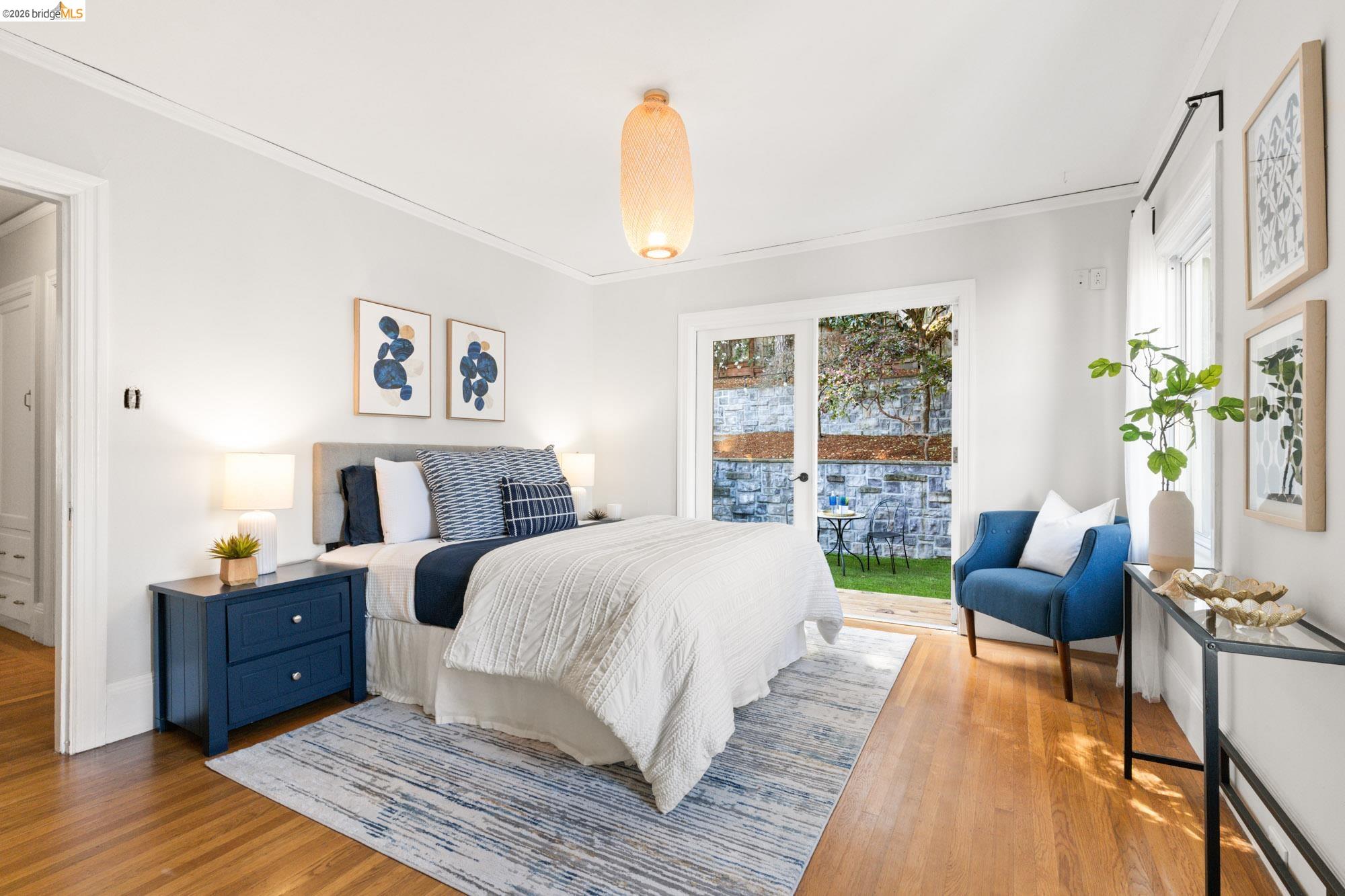 Detail Gallery Image 30 of 47 For 1019 Trestle Glen Rd, Oakland,  CA 94610 - 3 Beds | 2/1 Baths