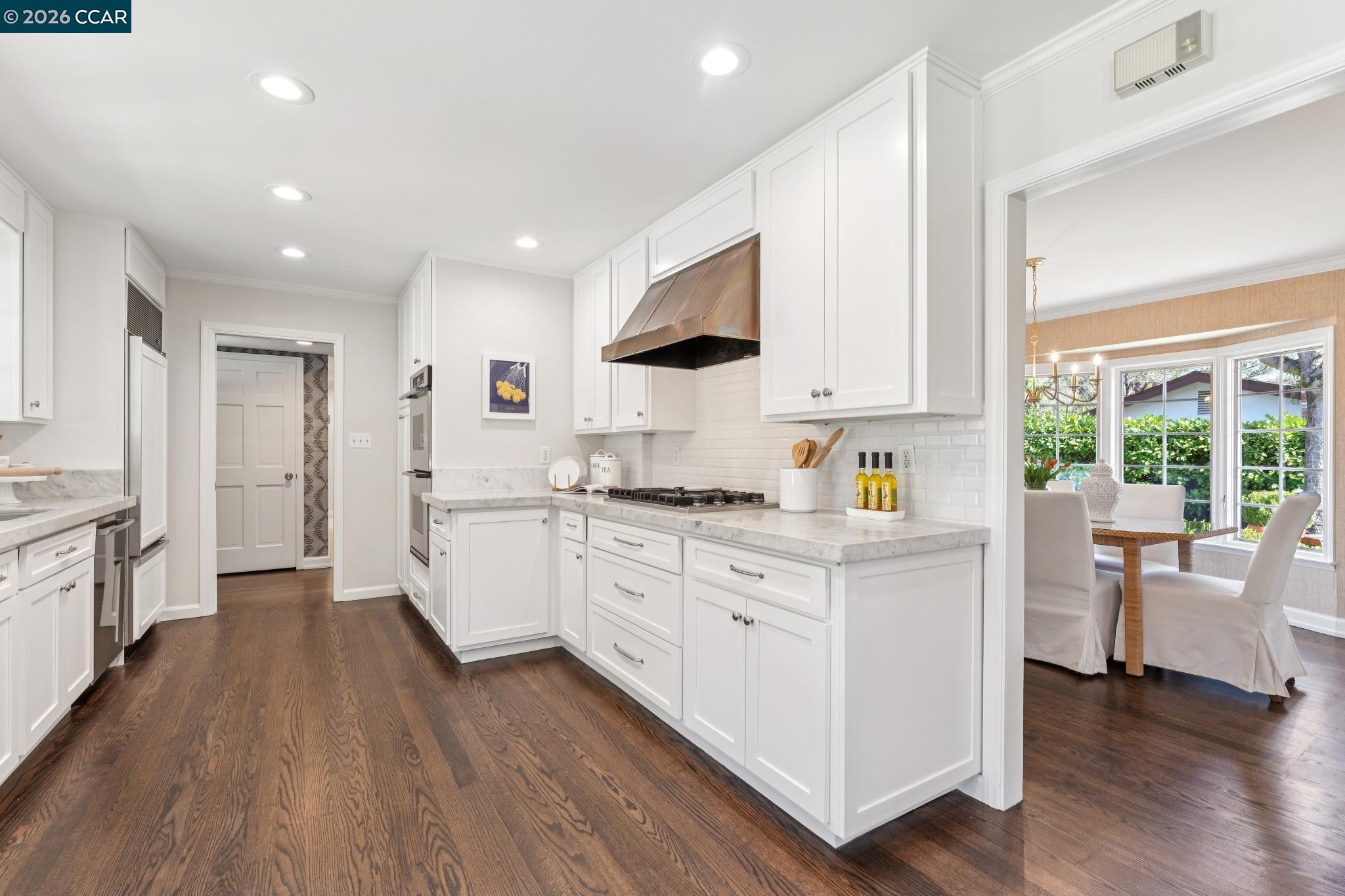 Detail Gallery Image 11 of 48 For 19 Eastwood Dr, Orinda,  CA 94563 - 4 Beds | 3 Baths