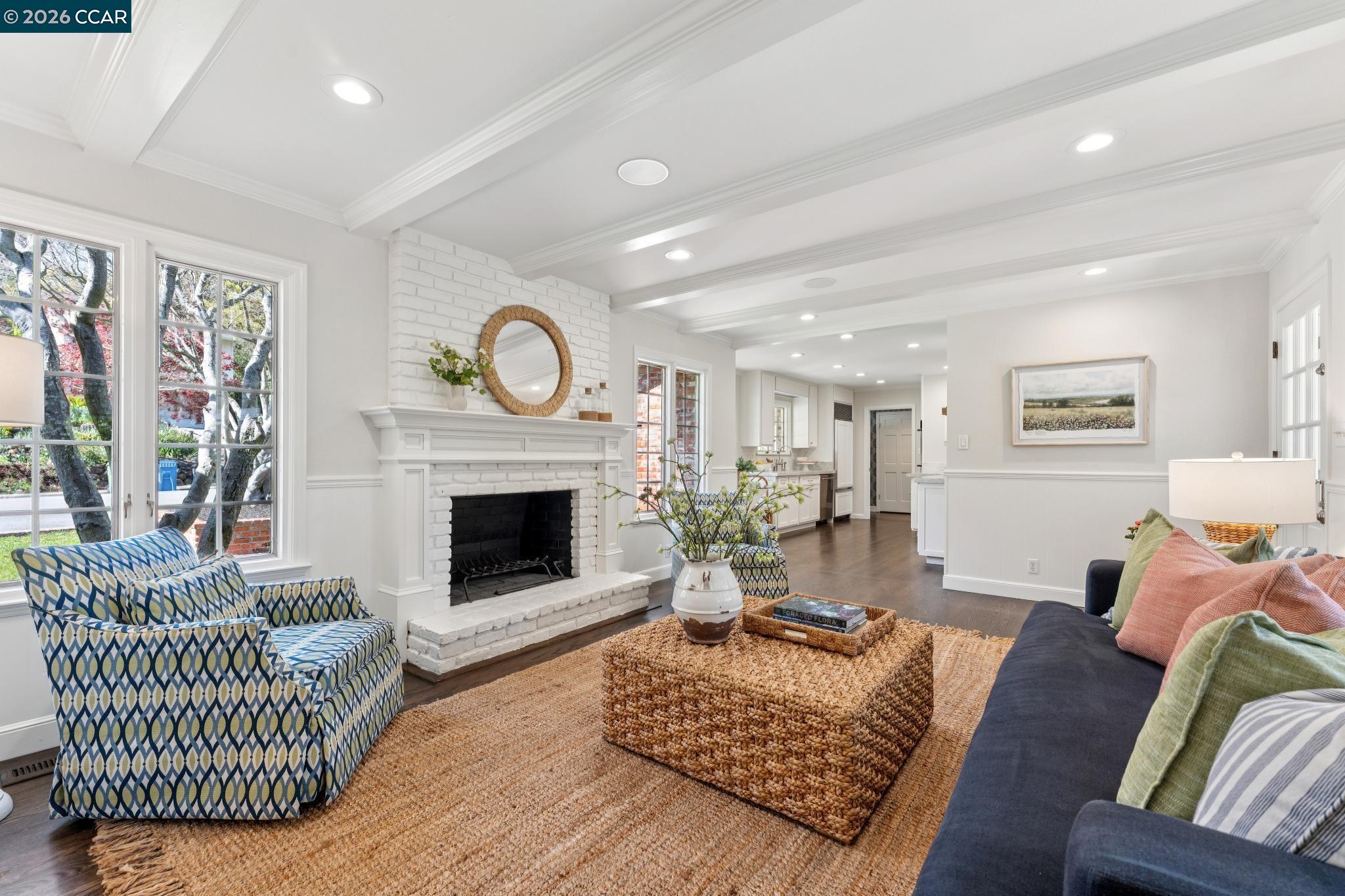 Detail Gallery Image 20 of 48 For 19 Eastwood Dr, Orinda,  CA 94563 - 4 Beds | 3 Baths