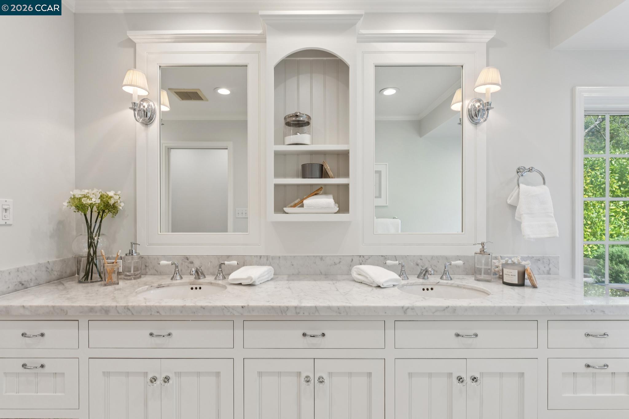 Detail Gallery Image 24 of 48 For 19 Eastwood Dr, Orinda,  CA 94563 - 4 Beds | 3 Baths