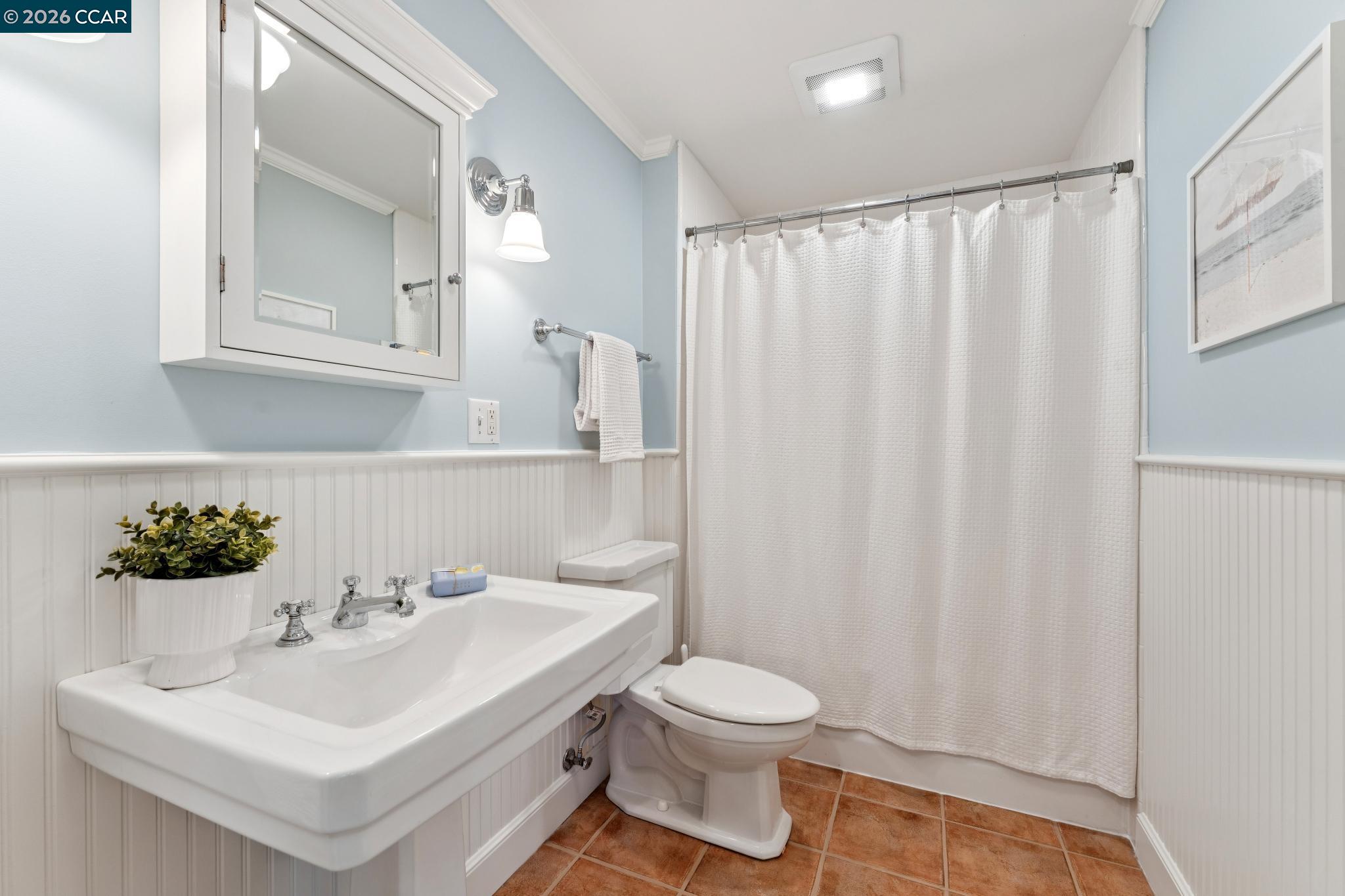 Detail Gallery Image 34 of 48 For 19 Eastwood Dr, Orinda,  CA 94563 - 4 Beds | 3 Baths