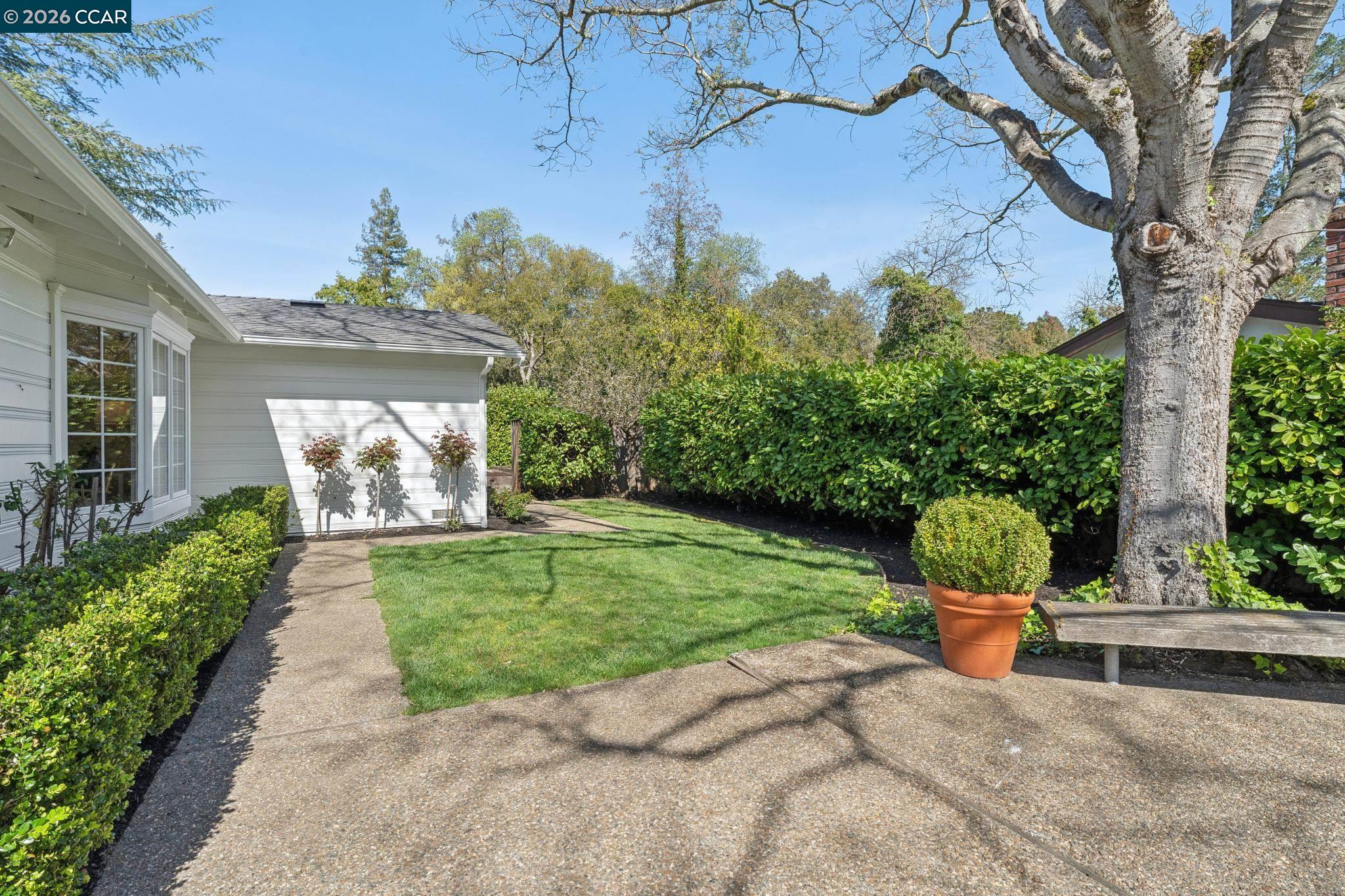 Detail Gallery Image 44 of 48 For 19 Eastwood Dr, Orinda,  CA 94563 - 4 Beds | 3 Baths