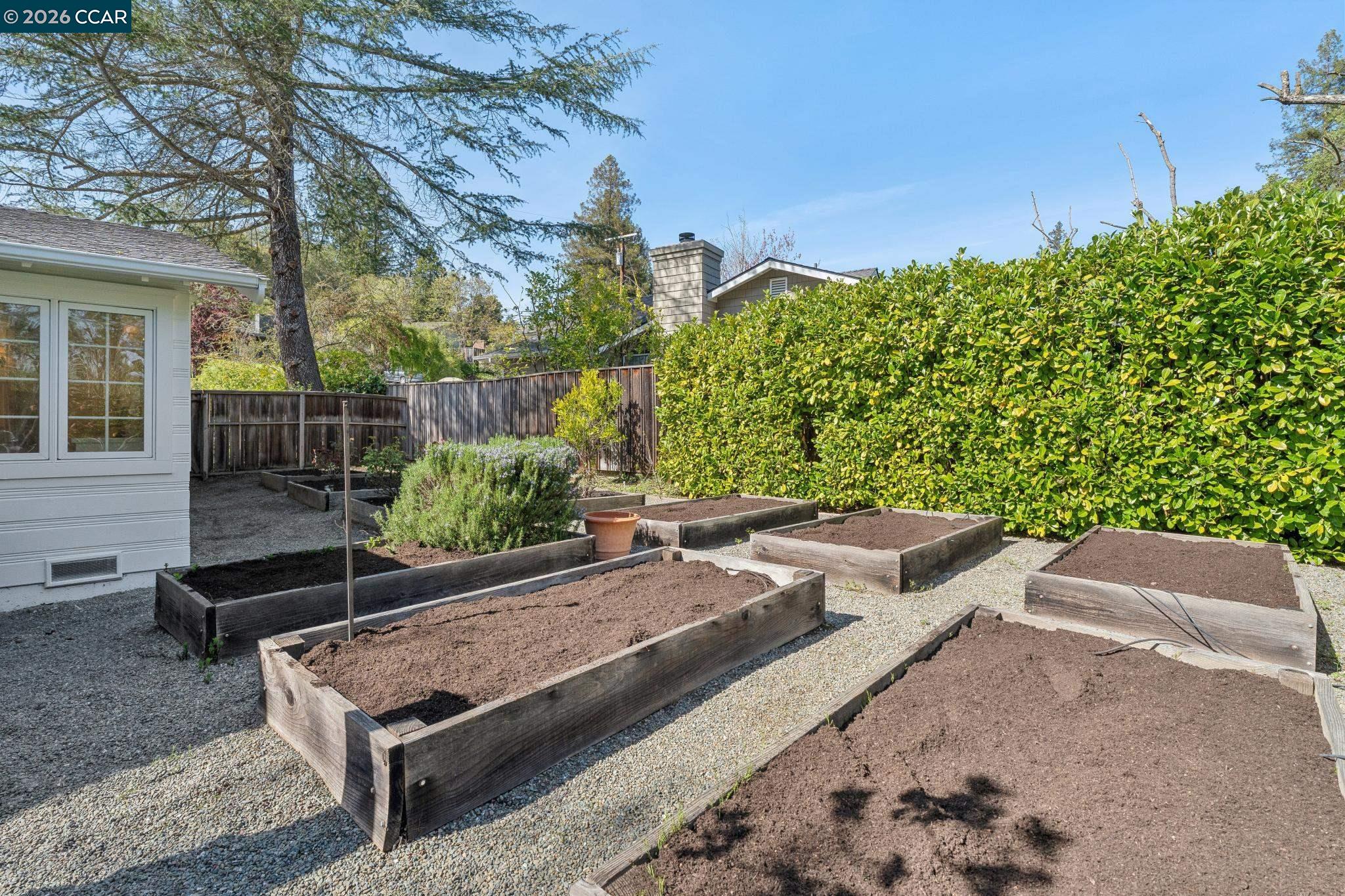 Detail Gallery Image 46 of 48 For 19 Eastwood Dr, Orinda,  CA 94563 - 4 Beds | 3 Baths