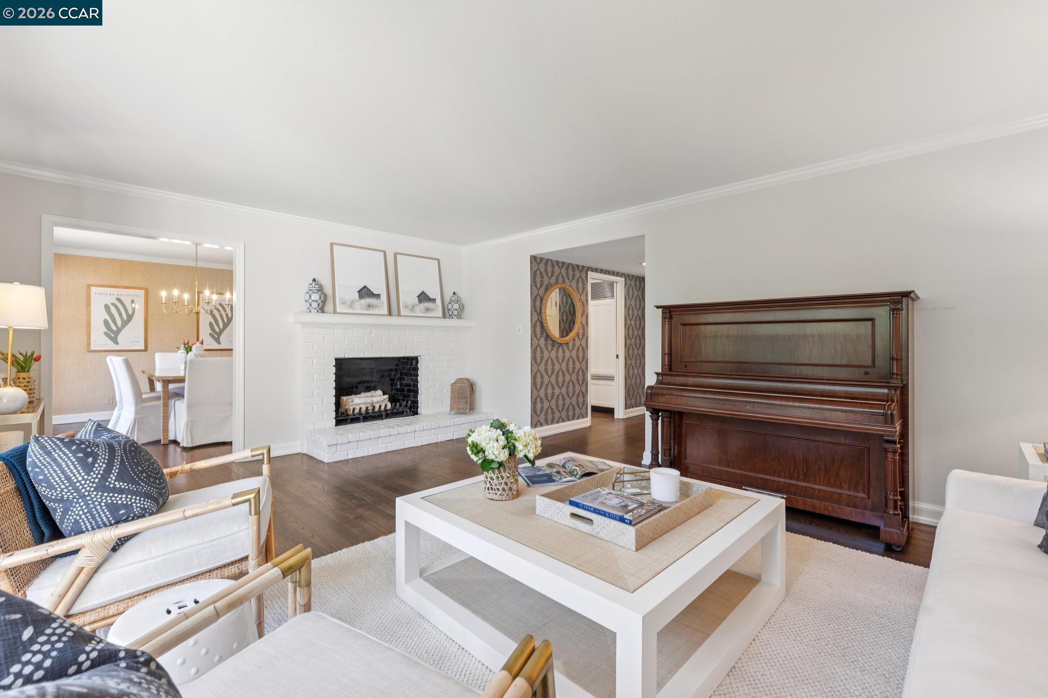 Detail Gallery Image 8 of 48 For 19 Eastwood Dr, Orinda,  CA 94563 - 4 Beds | 3 Baths