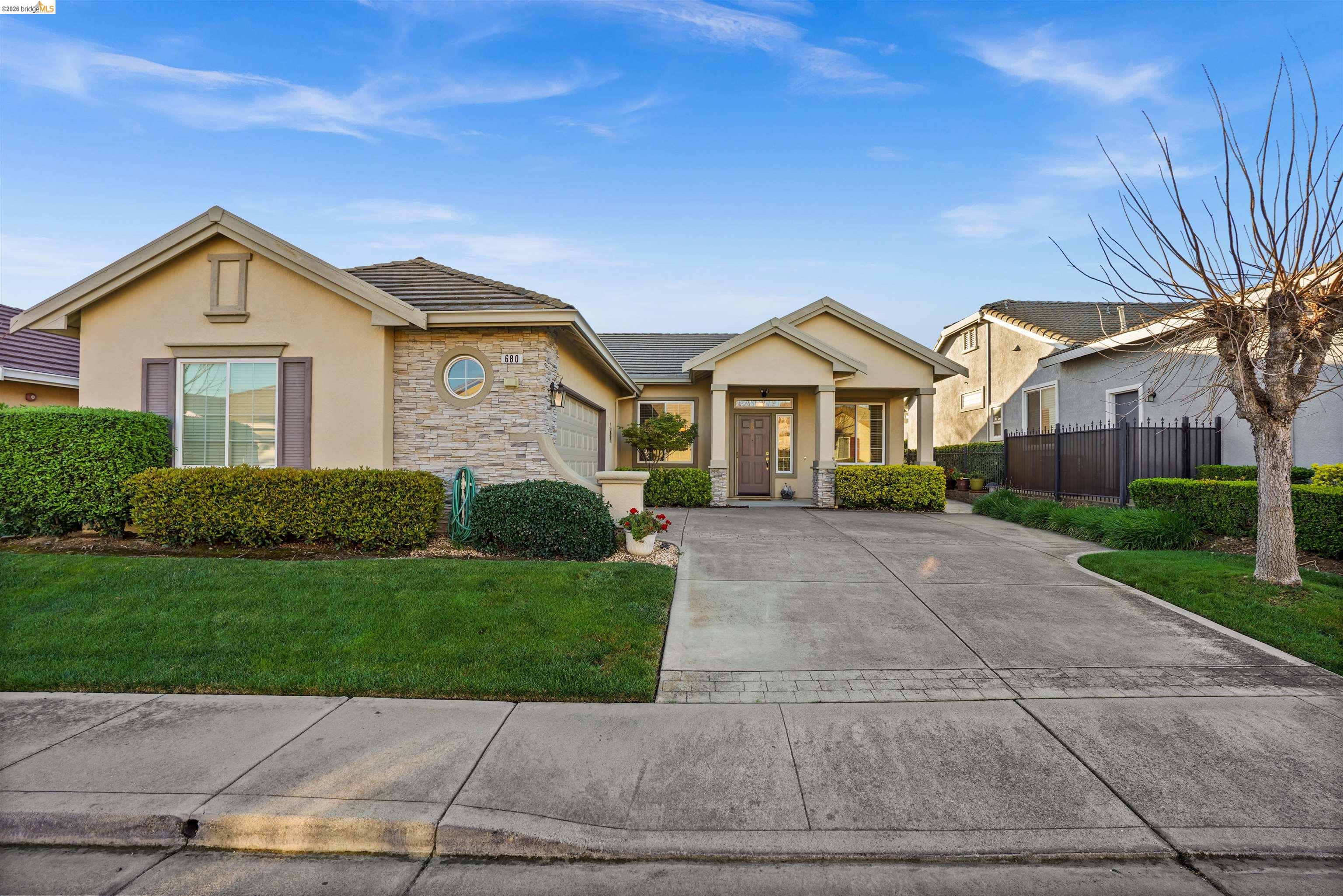 Front Image Thumbnail for EB41126856