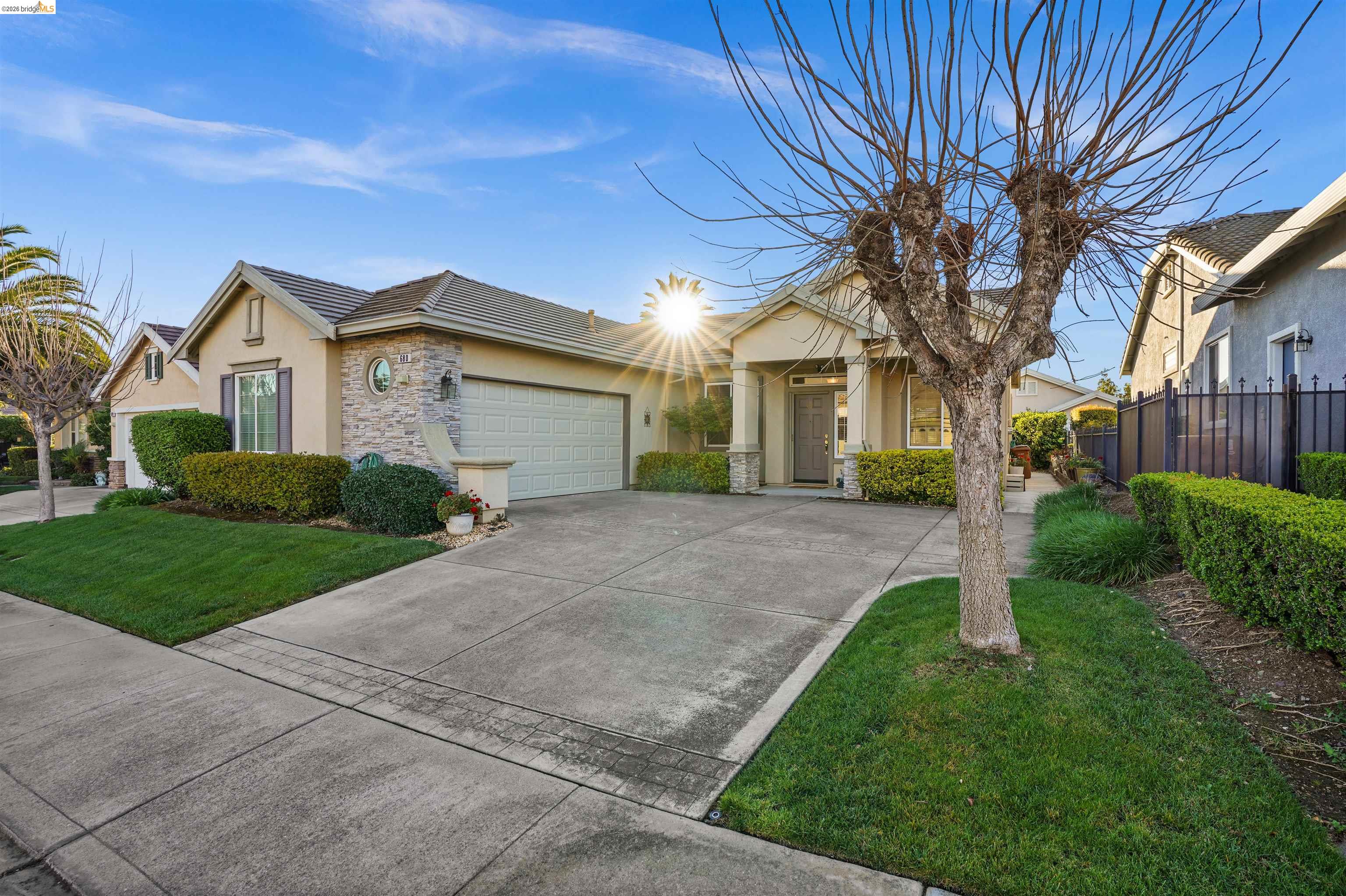 Detail Gallery Image 3 of 39 For 680 Stewart Way, Brentwood,  CA 94513 - 2 Beds | 2 Baths