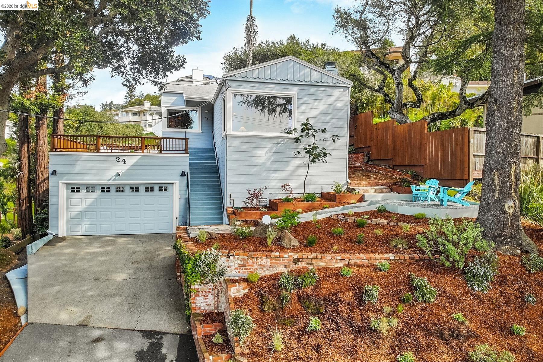 Detail Gallery Image 2 of 60 For 24 Cabrillo Pl, Oakland,  CA 94611 - 3 Beds | 2 Baths