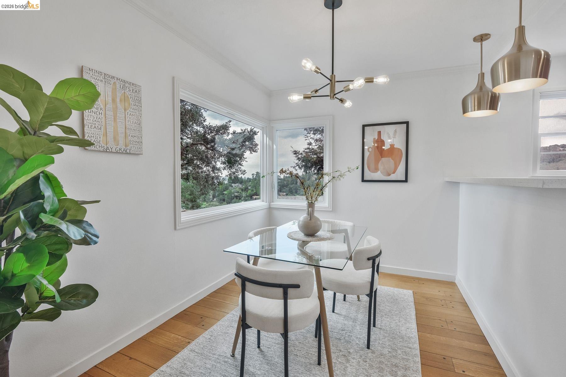 Detail Gallery Image 15 of 60 For 24 Cabrillo Pl, Oakland,  CA 94611 - 3 Beds | 2 Baths