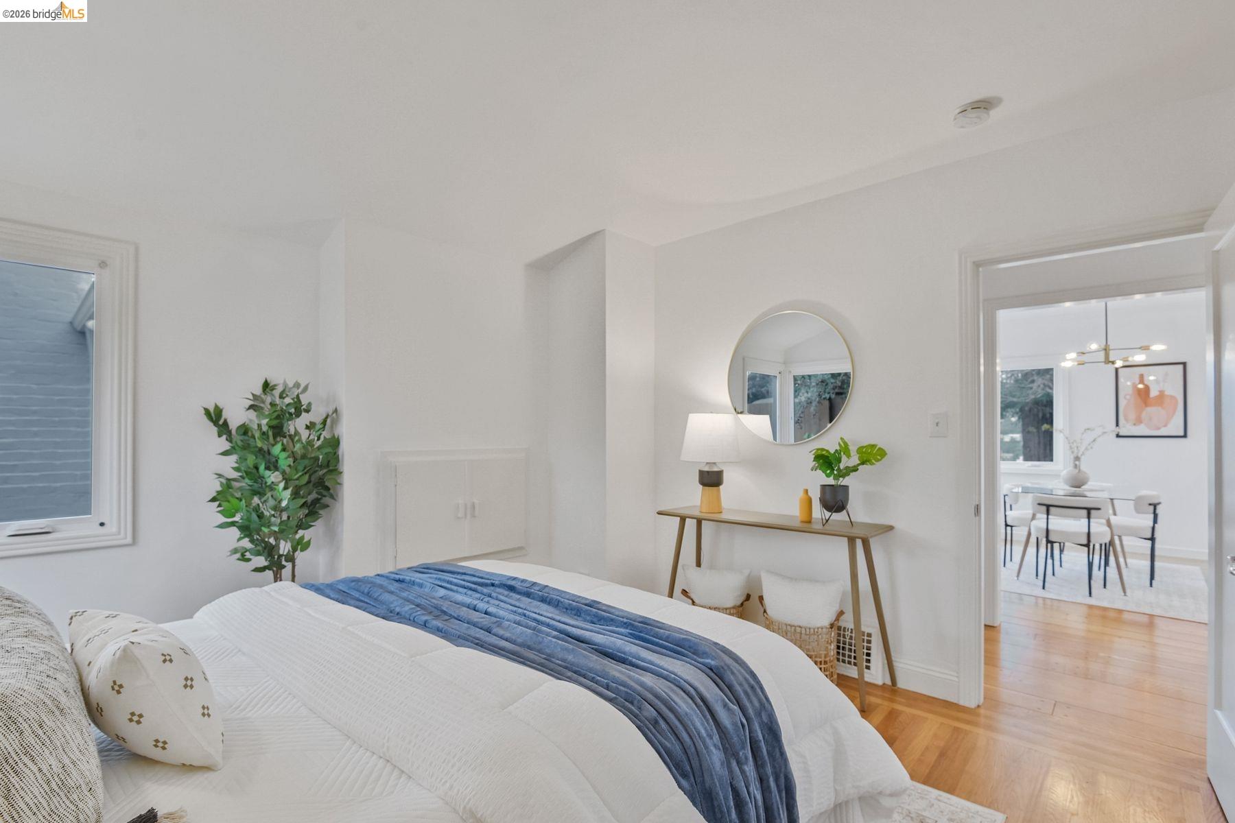 Detail Gallery Image 27 of 60 For 24 Cabrillo Pl, Oakland,  CA 94611 - 3 Beds | 2 Baths