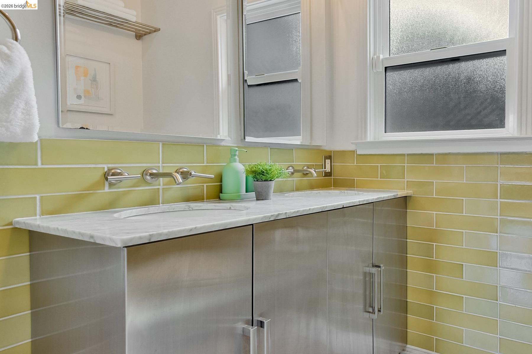 Detail Gallery Image 29 of 60 For 24 Cabrillo Pl, Oakland,  CA 94611 - 3 Beds | 2 Baths