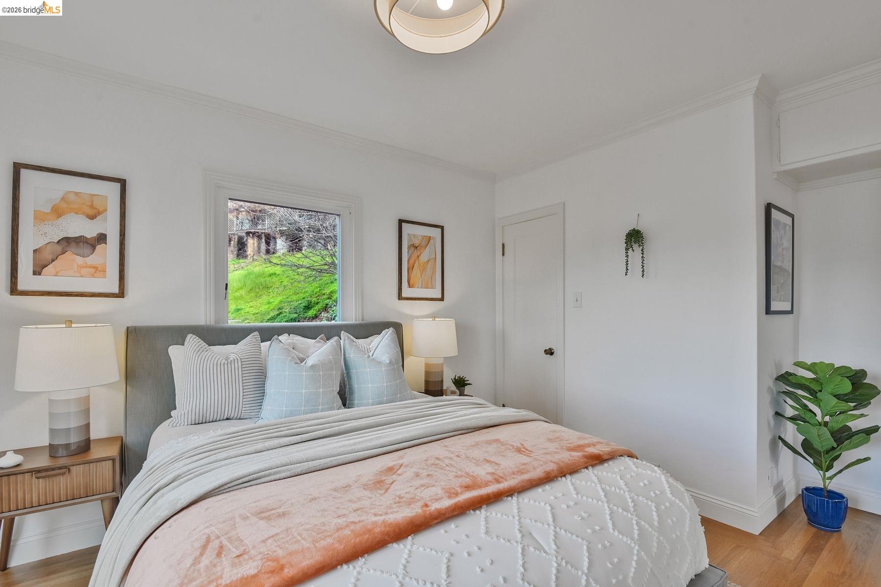 Detail Gallery Image 33 of 60 For 24 Cabrillo Pl, Oakland,  CA 94611 - 3 Beds | 2 Baths