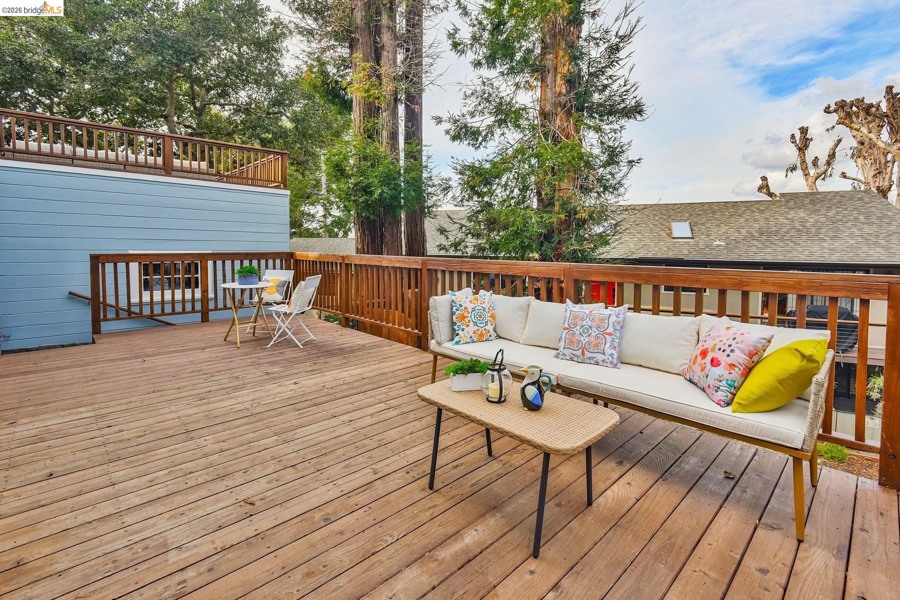 Detail Gallery Image 34 of 60 For 24 Cabrillo Pl, Oakland,  CA 94611 - 3 Beds | 2 Baths