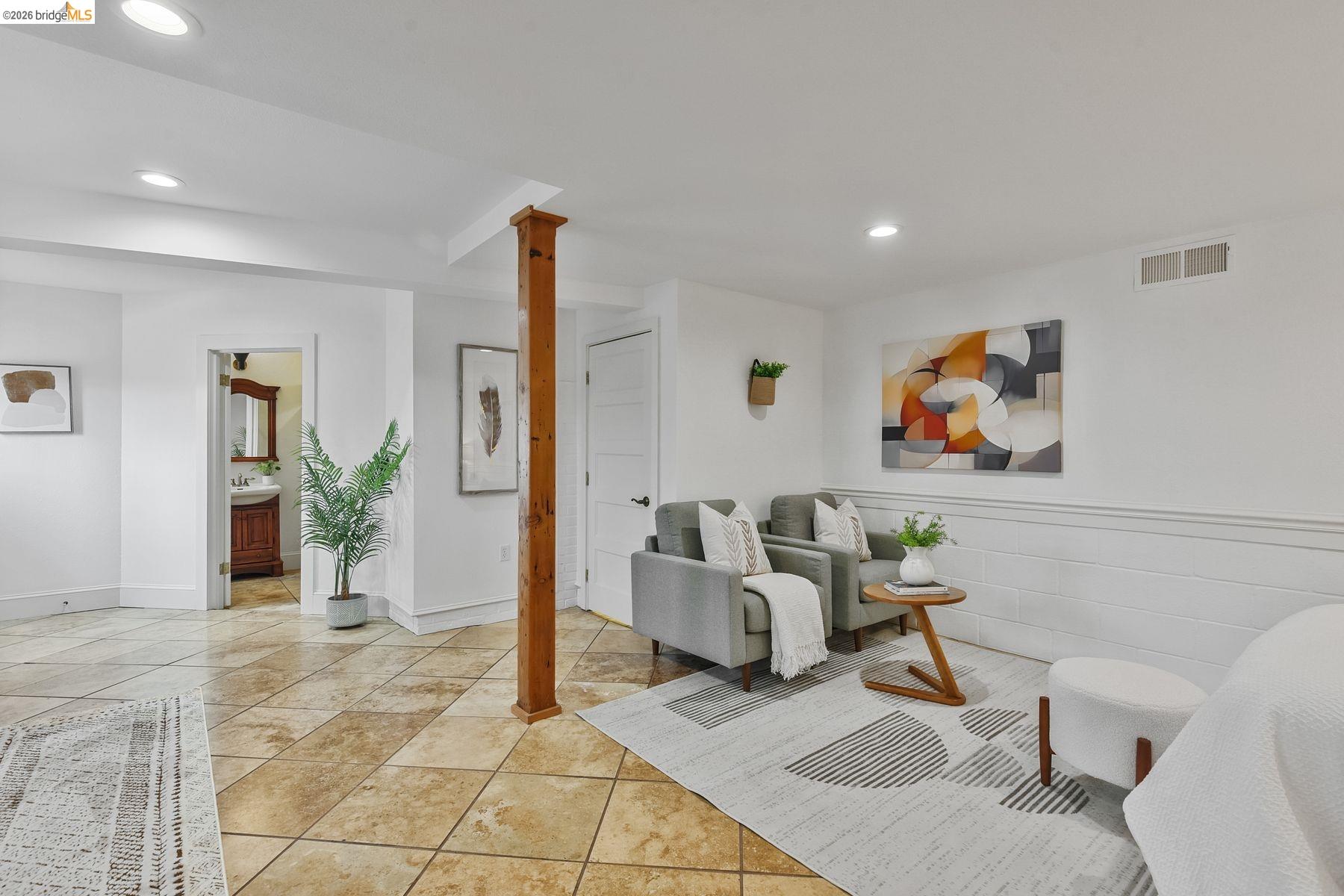 Detail Gallery Image 49 of 60 For 24 Cabrillo Pl, Oakland,  CA 94611 - 3 Beds | 2 Baths