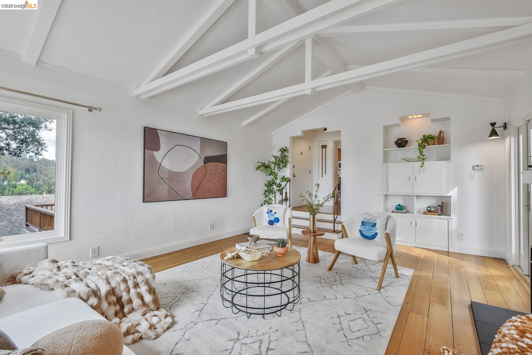 Detail Gallery Image 9 of 60 For 24 Cabrillo Pl, Oakland,  CA 94611 - 3 Beds | 2 Baths