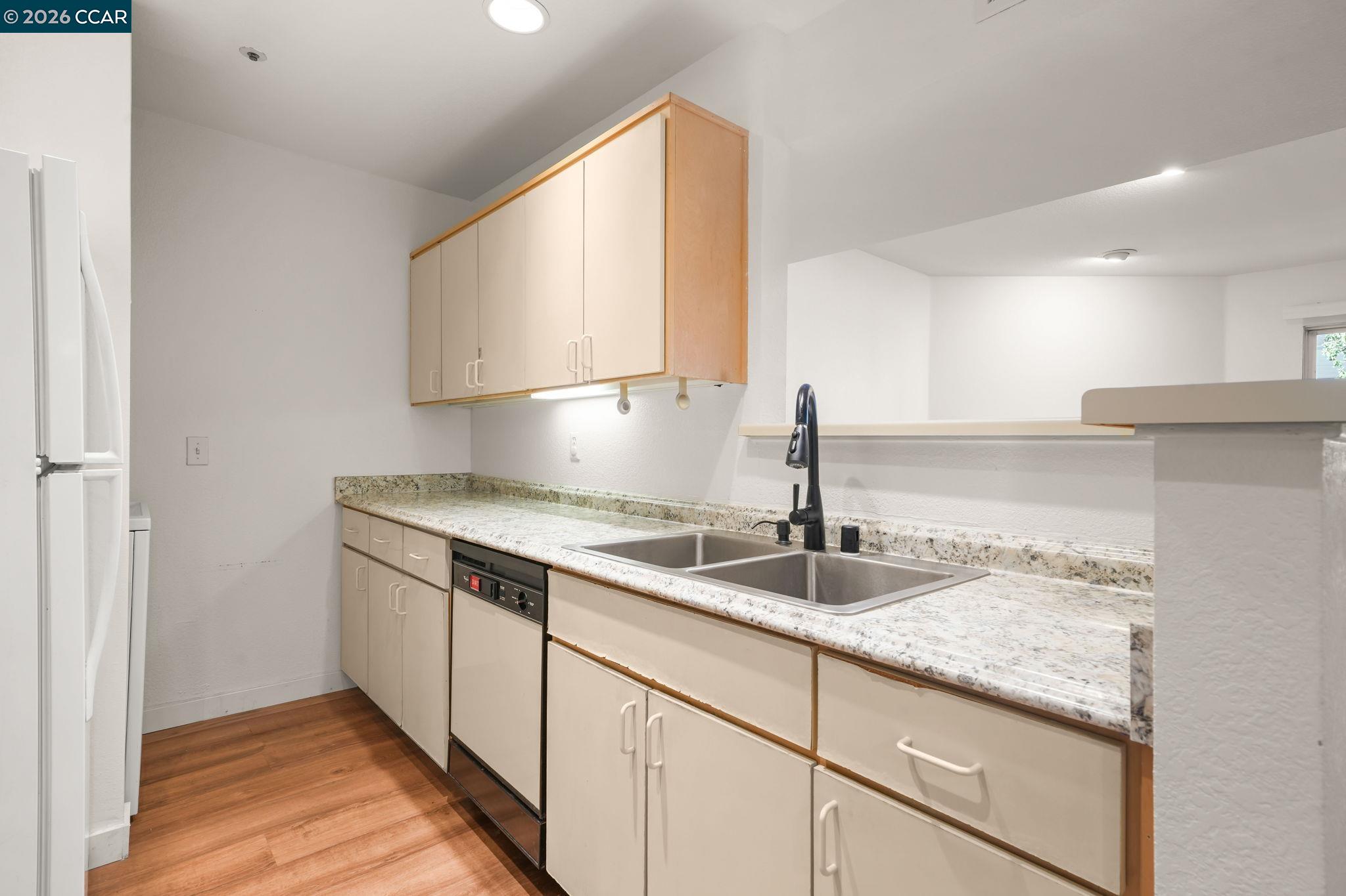 Detail Gallery Image 8 of 28 For 1430 Bel Air Dr #103,  Concord,  CA 94521 - 2 Beds | 2 Baths