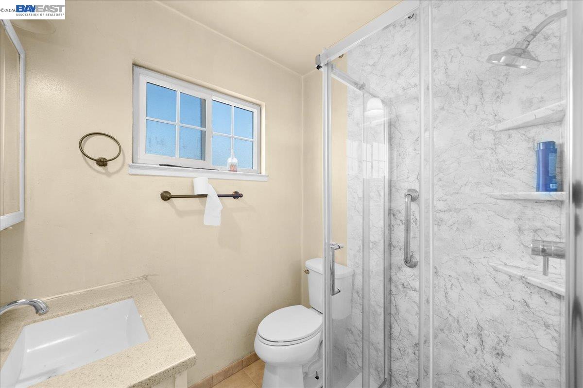 Detail Gallery Image 14 of 20 For 5954 Running Hills Ave, Livermore,  CA 94551 - 3 Beds | 2 Baths