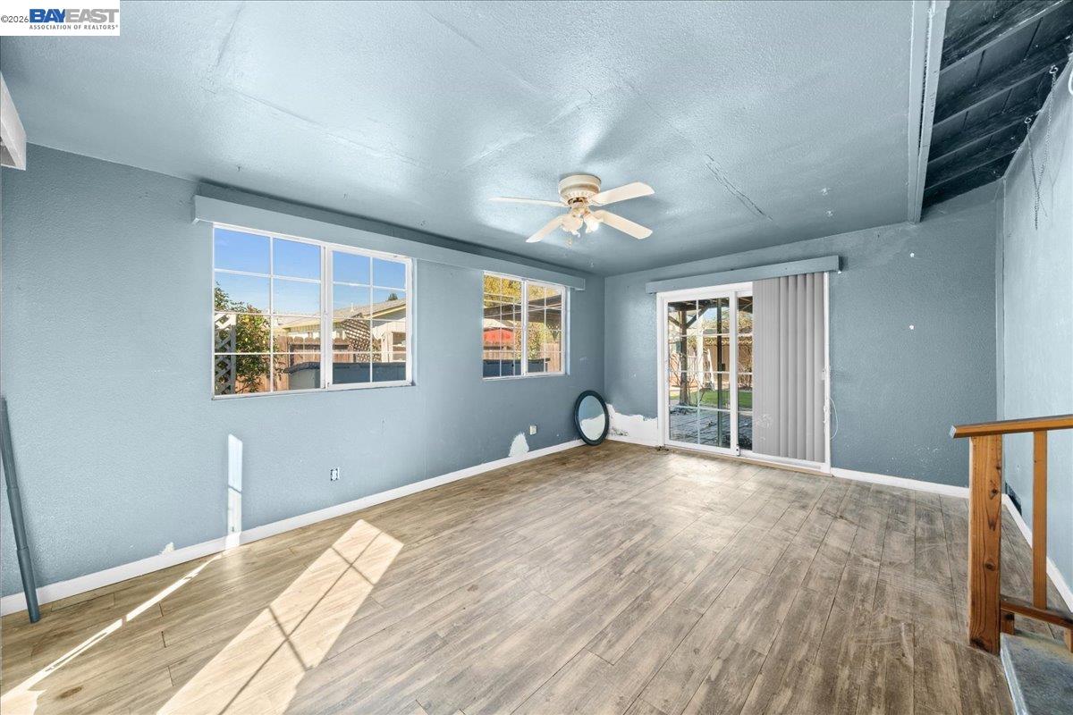 Detail Gallery Image 15 of 20 For 5954 Running Hills Ave, Livermore,  CA 94551 - 3 Beds | 2 Baths