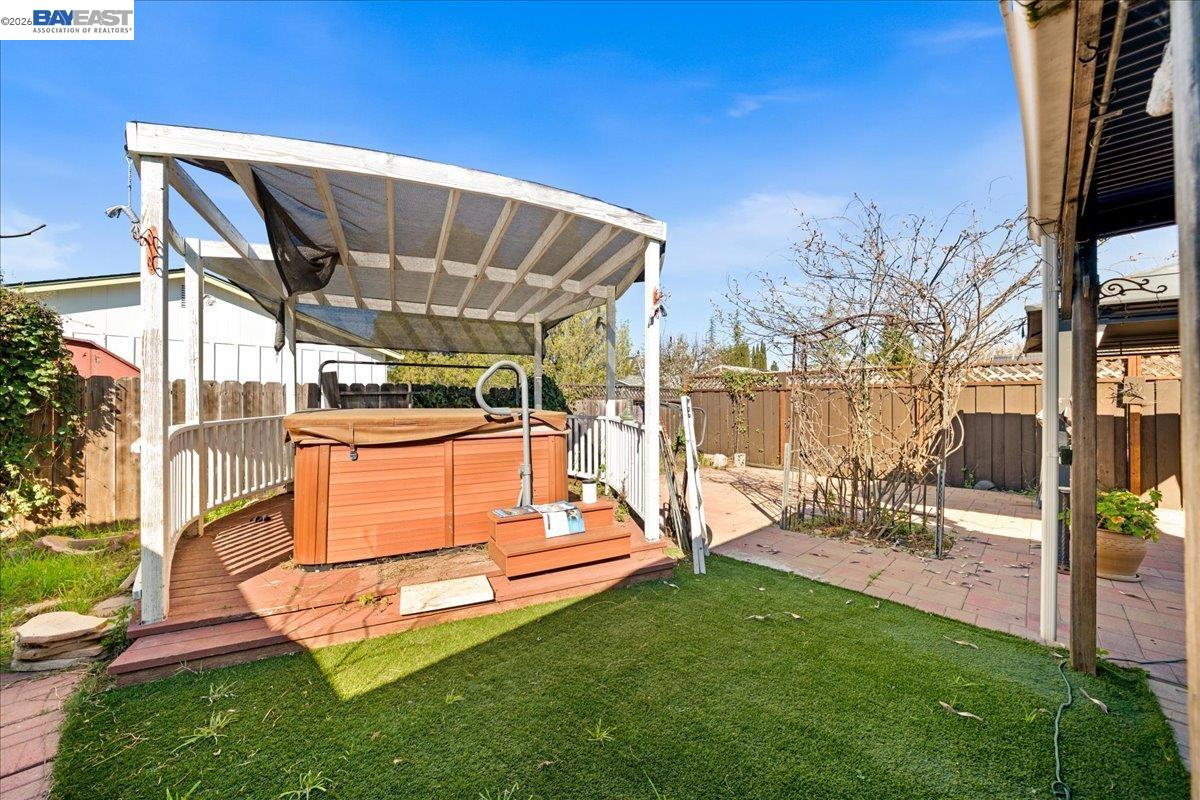 Detail Gallery Image 19 of 20 For 5954 Running Hills Ave, Livermore,  CA 94551 - 3 Beds | 2 Baths