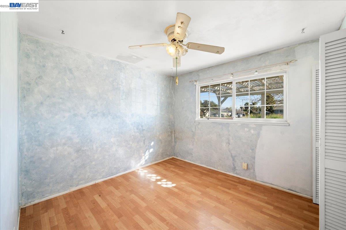 Detail Gallery Image 10 of 20 For 5954 Running Hills Ave, Livermore,  CA 94551 - 3 Beds | 2 Baths