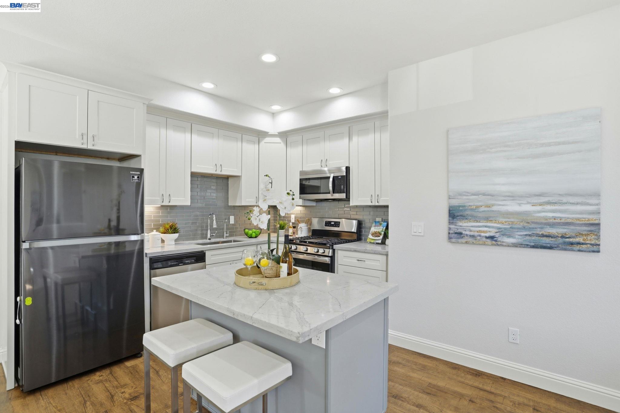 Detail Gallery Image 15 of 37 For 399 Bundy Ave, San Jose,  CA 95117 - 2 Beds | 2/1 Baths