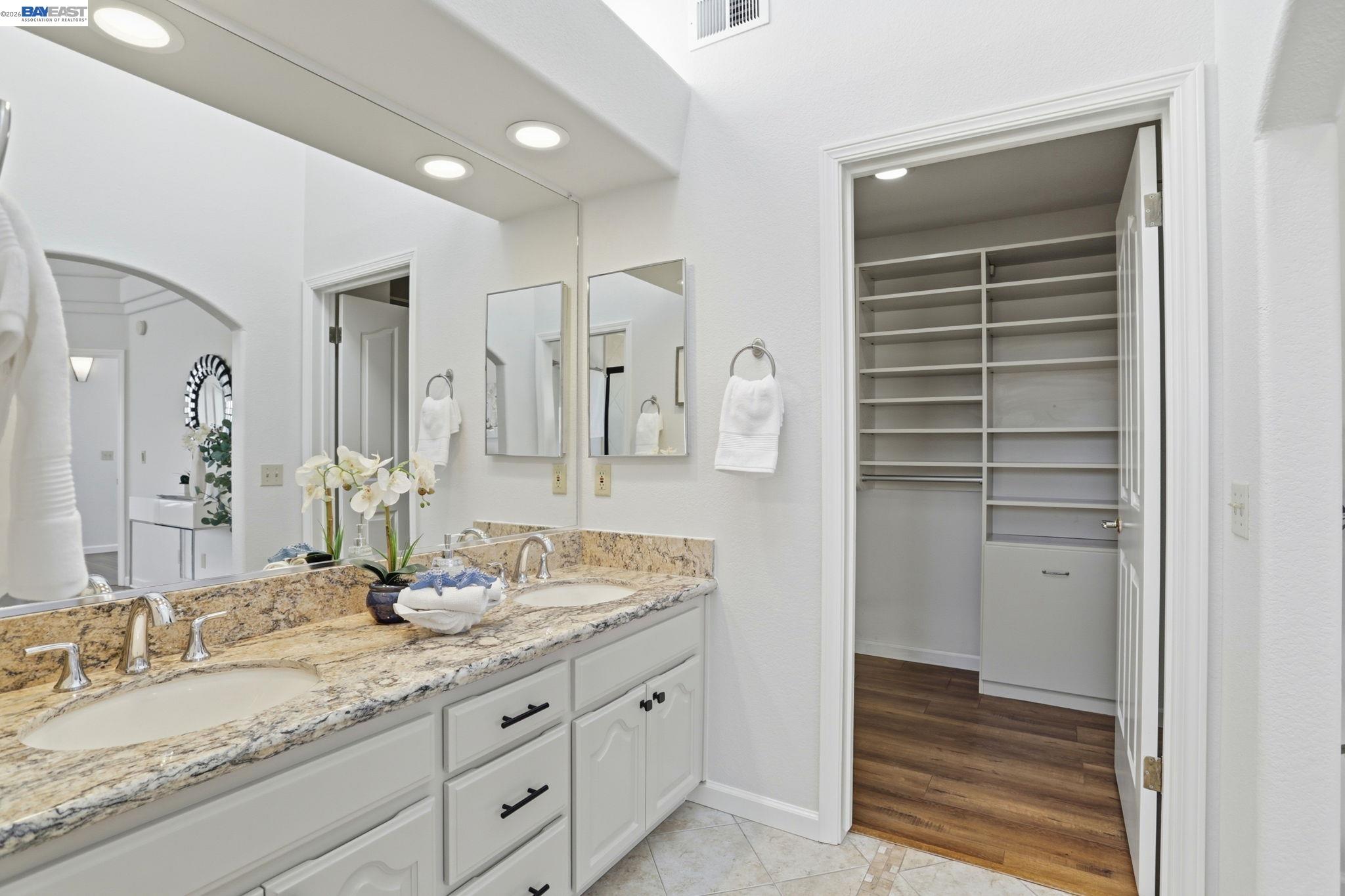 Detail Gallery Image 24 of 37 For 399 Bundy Ave, San Jose,  CA 95117 - 2 Beds | 2/1 Baths