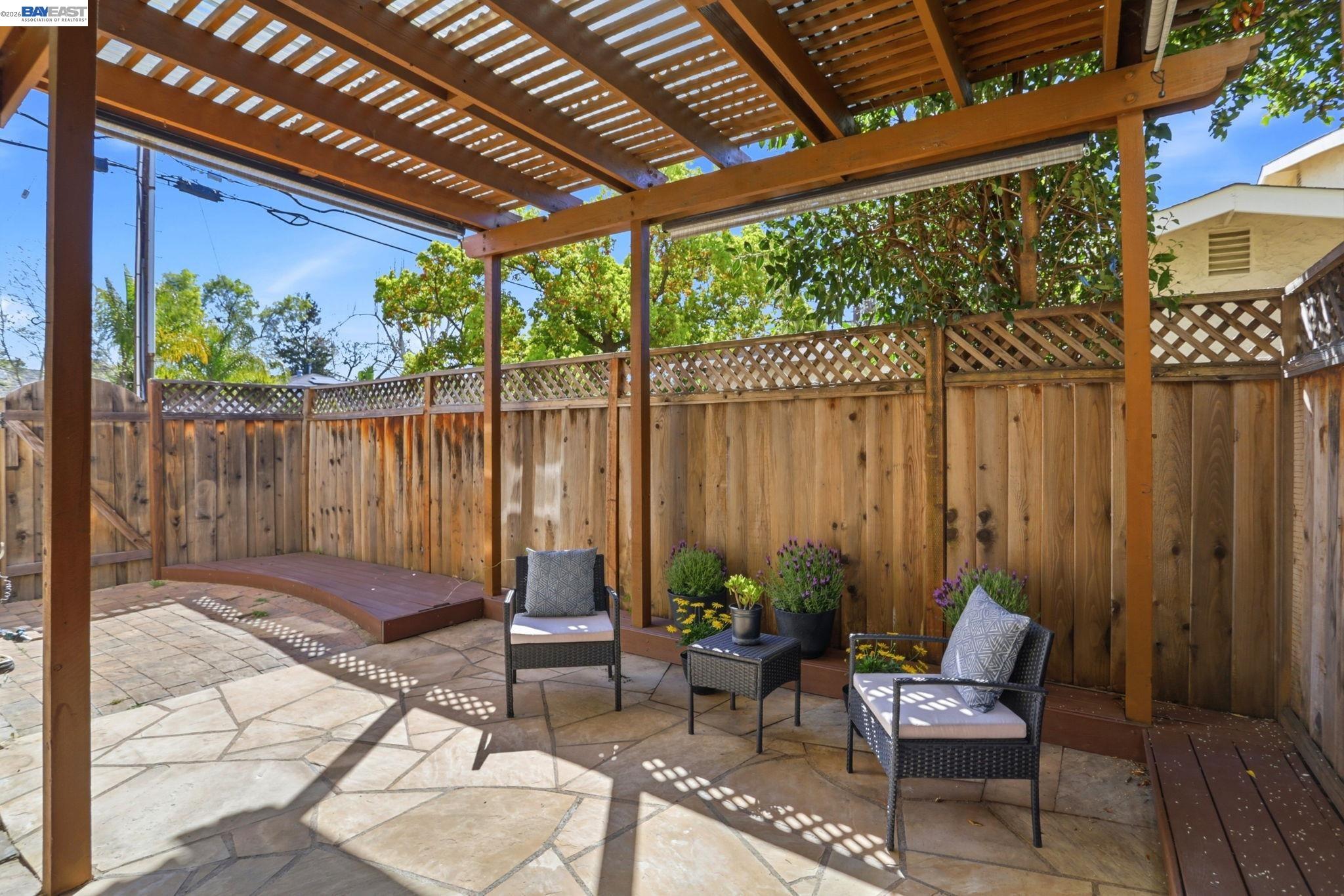 Detail Gallery Image 33 of 37 For 399 Bundy Ave, San Jose,  CA 95117 - 2 Beds | 2/1 Baths