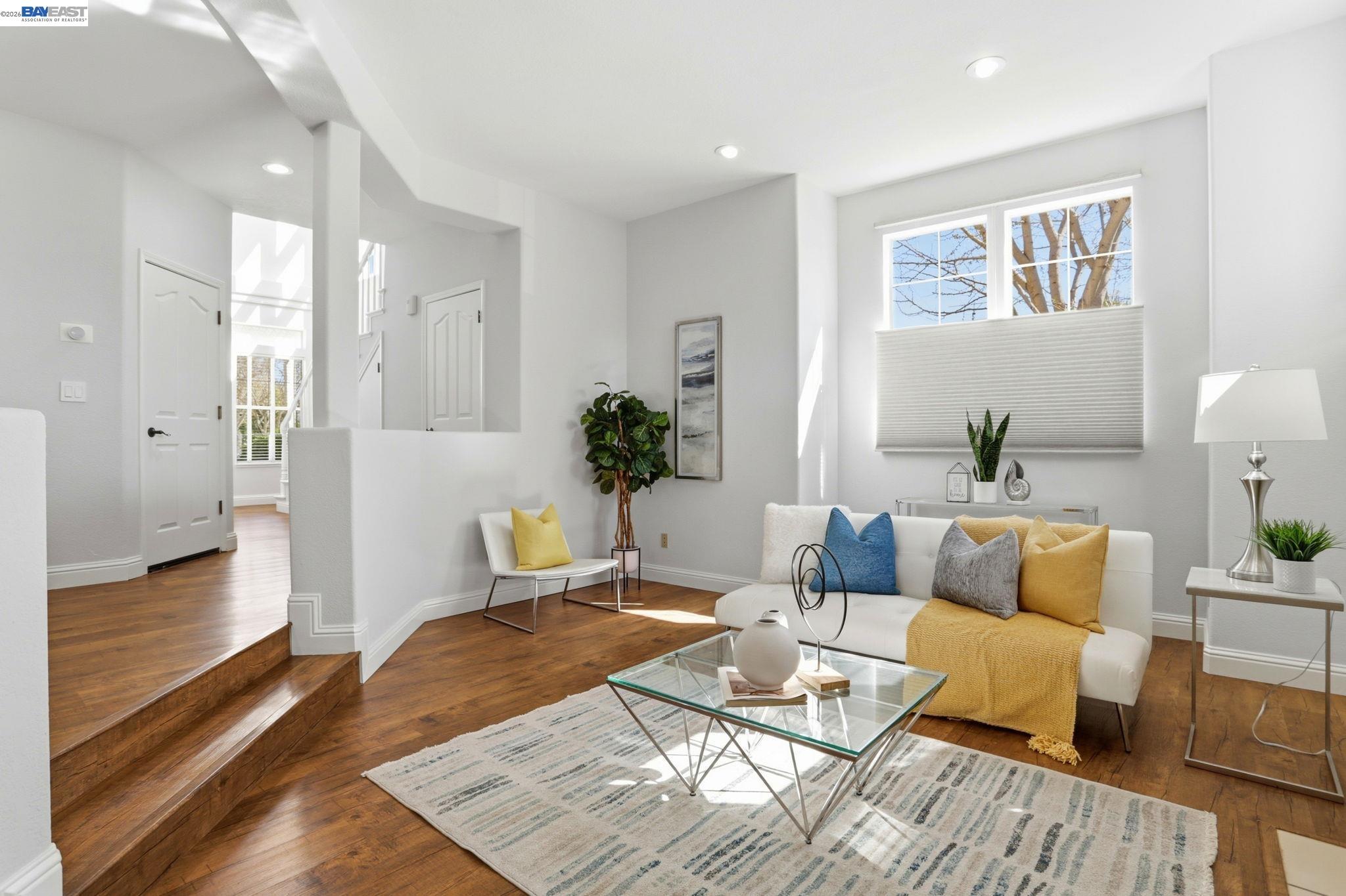 Detail Gallery Image 6 of 37 For 399 Bundy Ave, San Jose,  CA 95117 - 2 Beds | 2/1 Baths