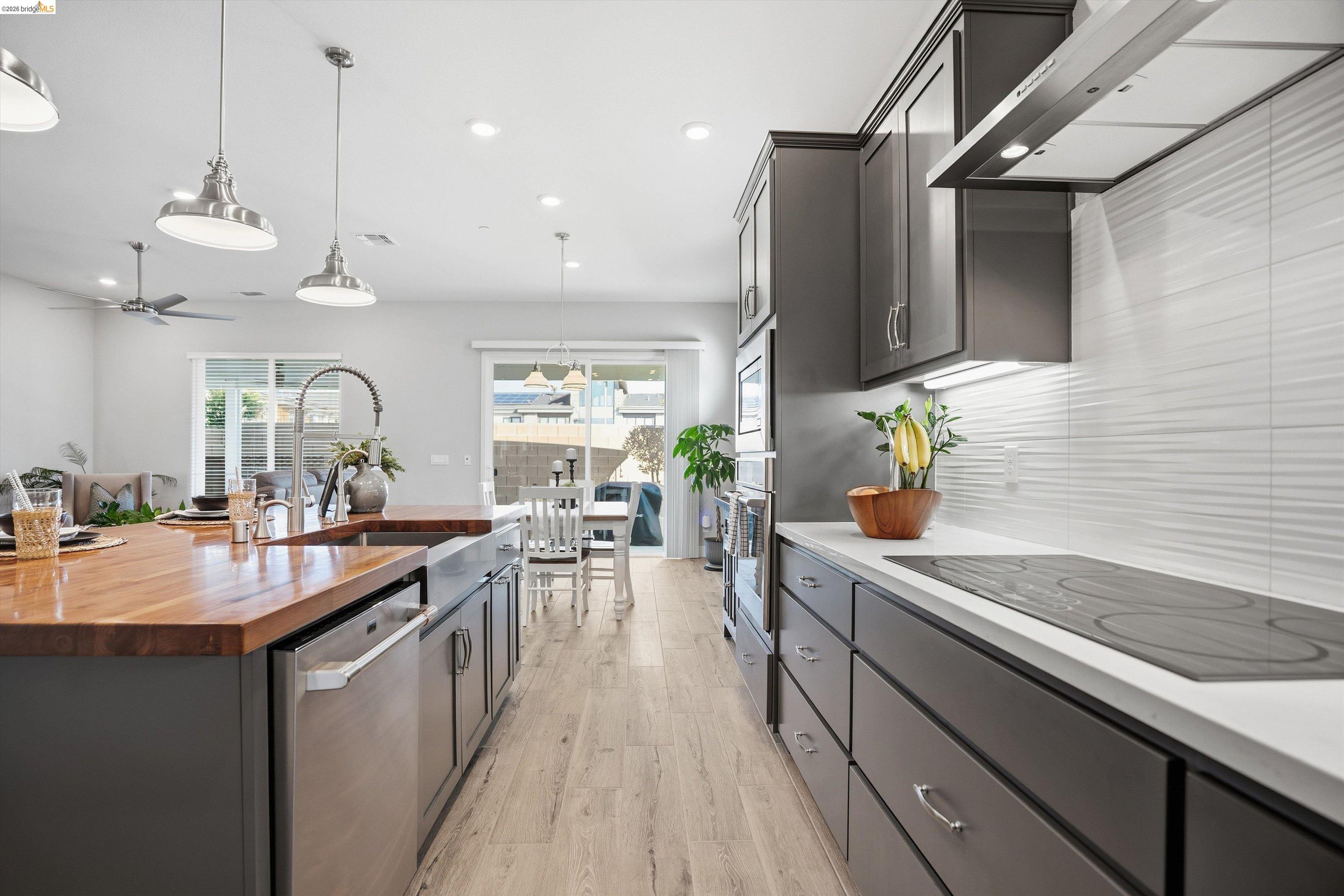 Detail Gallery Image 5 of 45 For 1820 Morello Dr, Brentwood,  CA 94513 - 3 Beds | 3 Baths